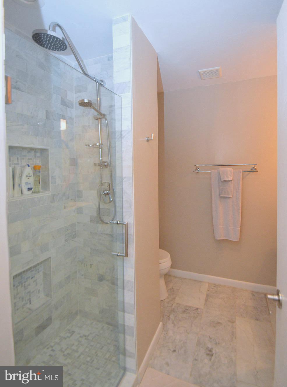 COOLFONT MOUNTAINSIDE - Residential