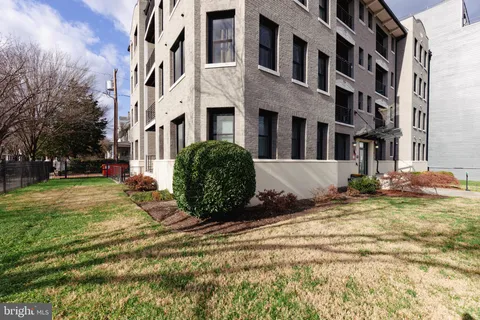 MLS: DCDC2265620