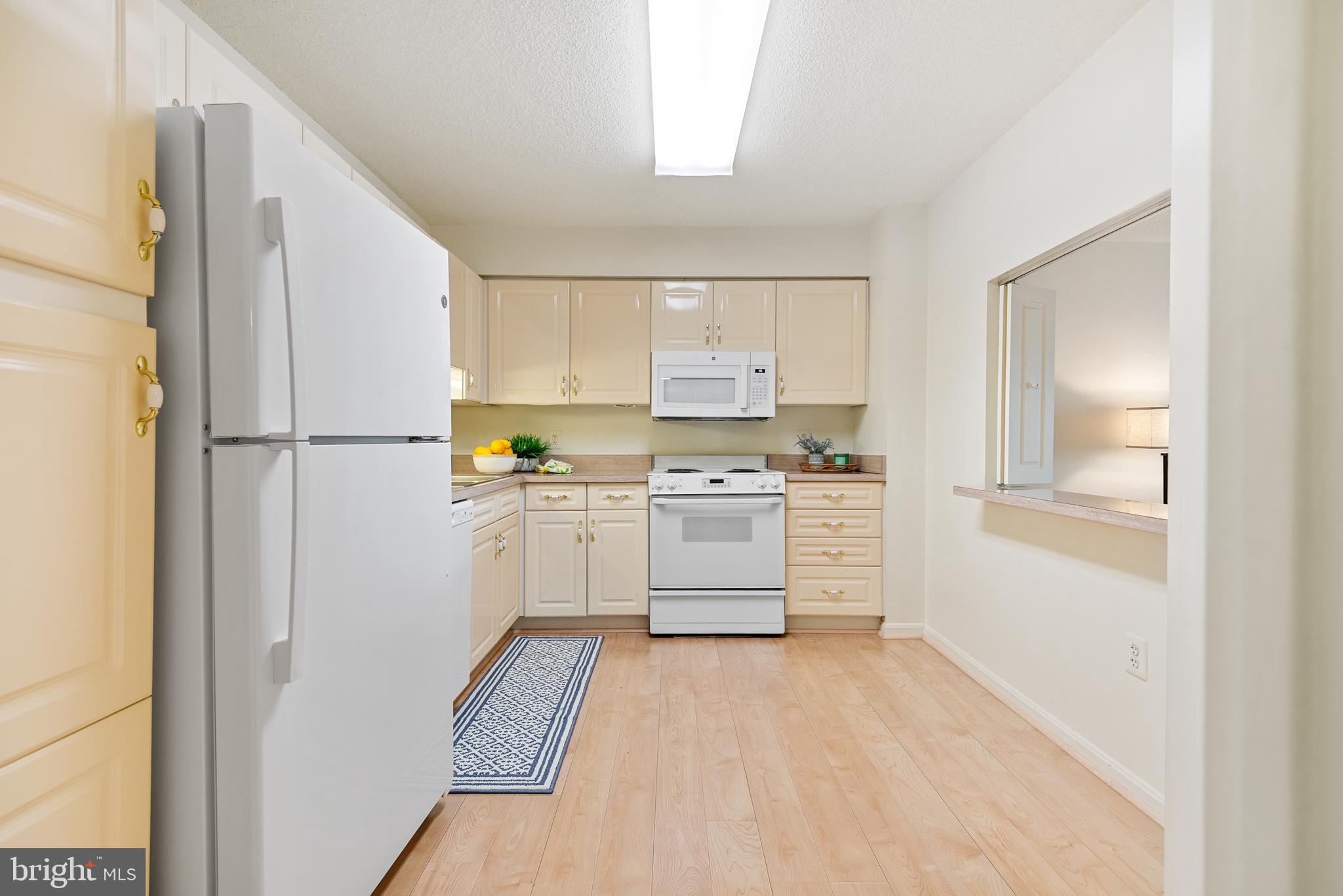 LEISURE WORLD - Residential