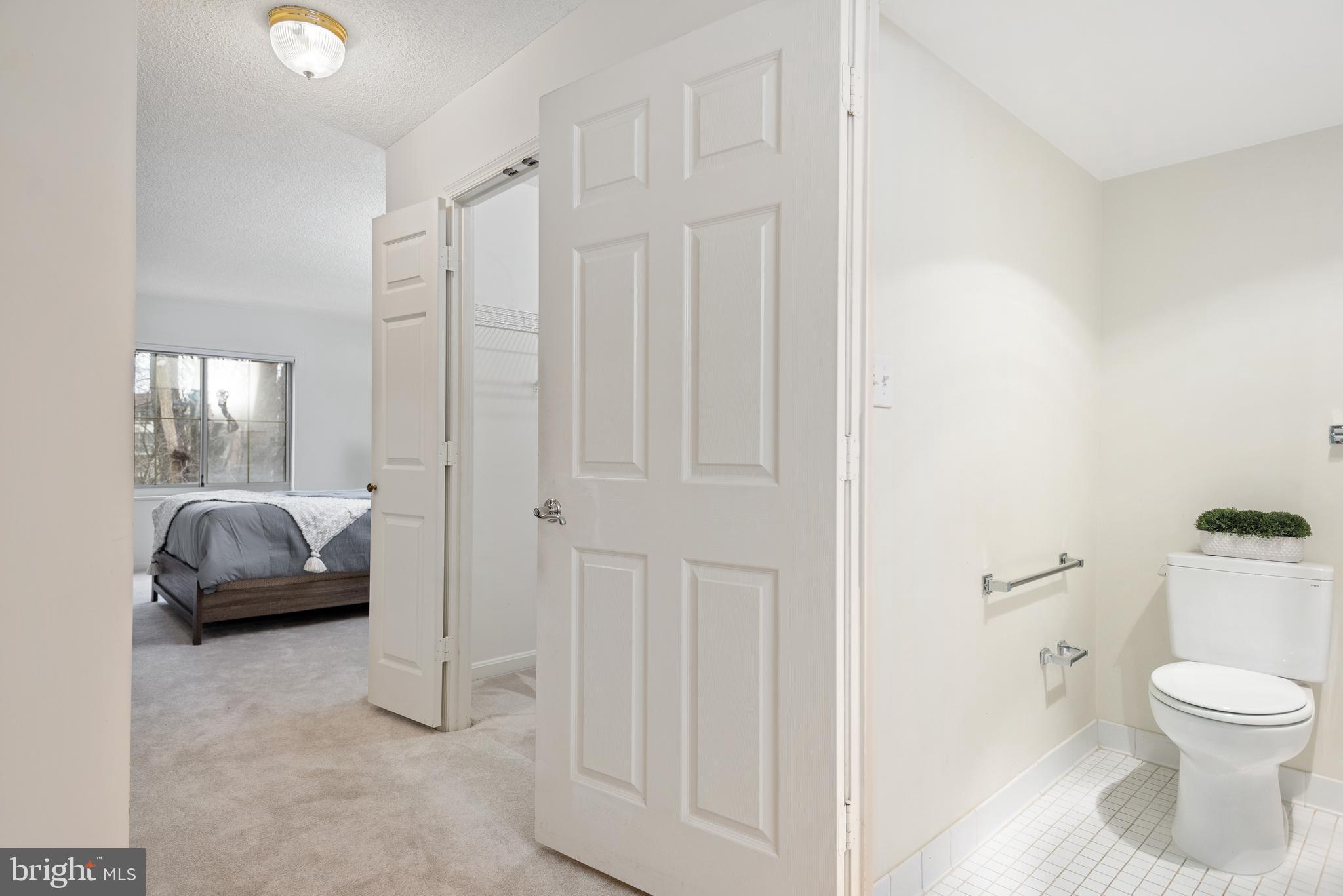 LEISURE WORLD - Residential