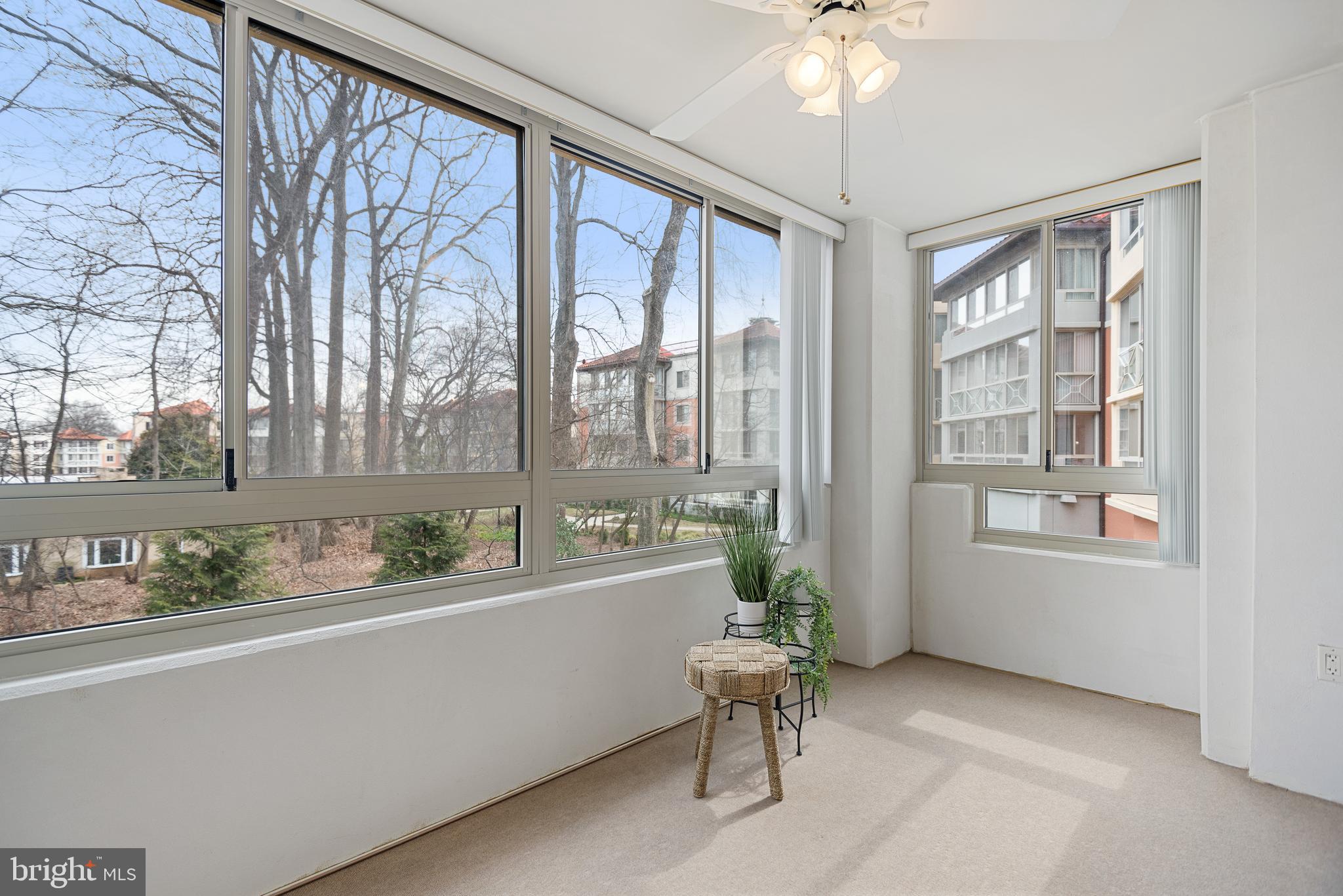 LEISURE WORLD - Residential