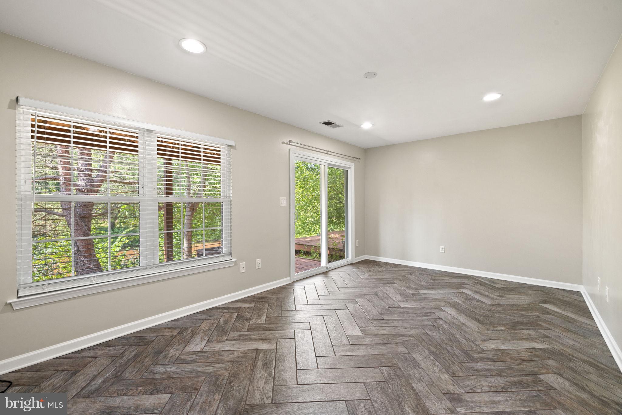 JEFFERSON VILLAGE - Residential