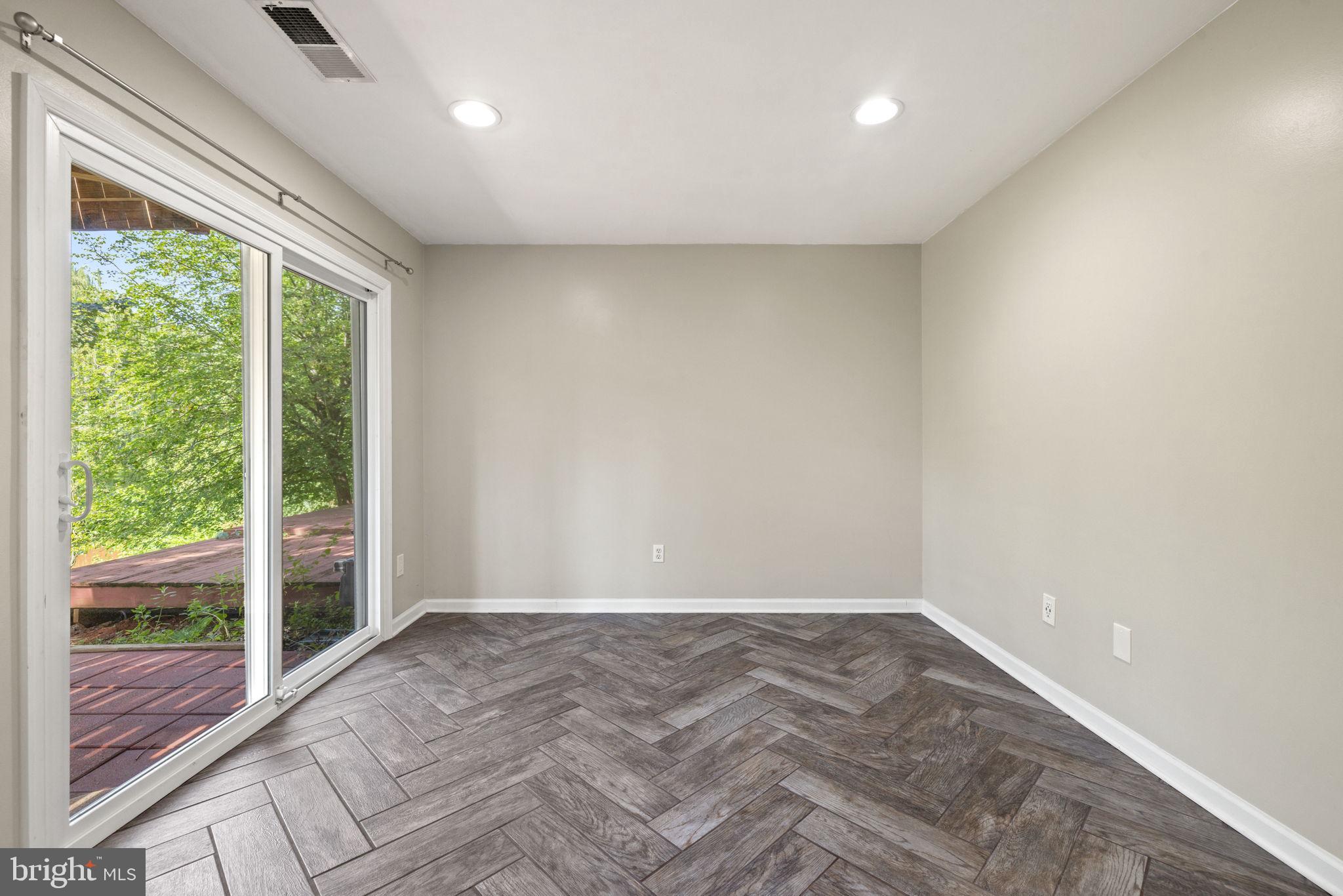 JEFFERSON VILLAGE - Residential