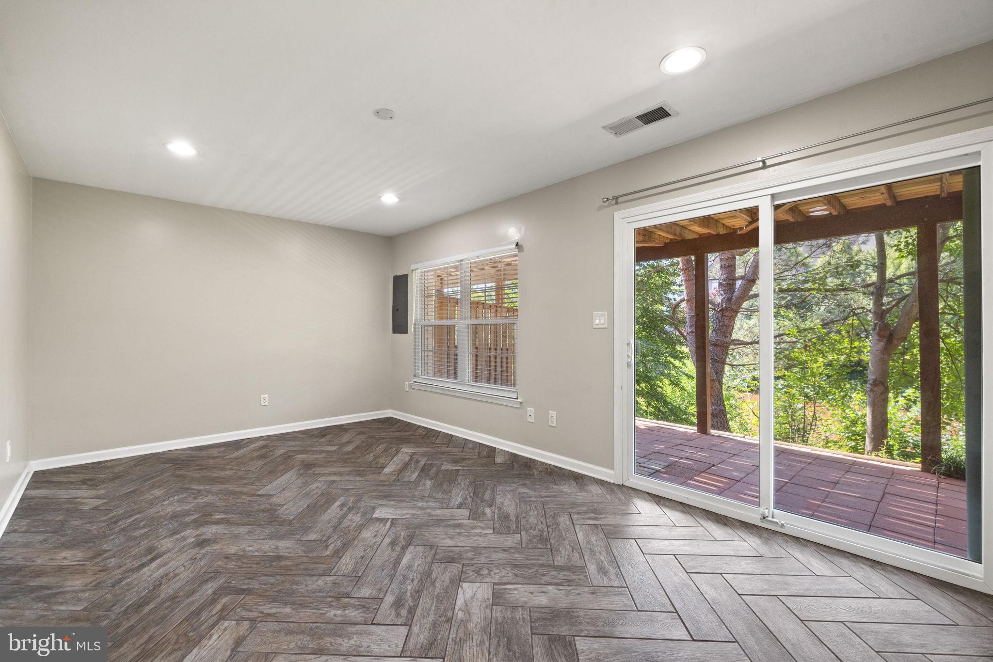 JEFFERSON VILLAGE - Residential