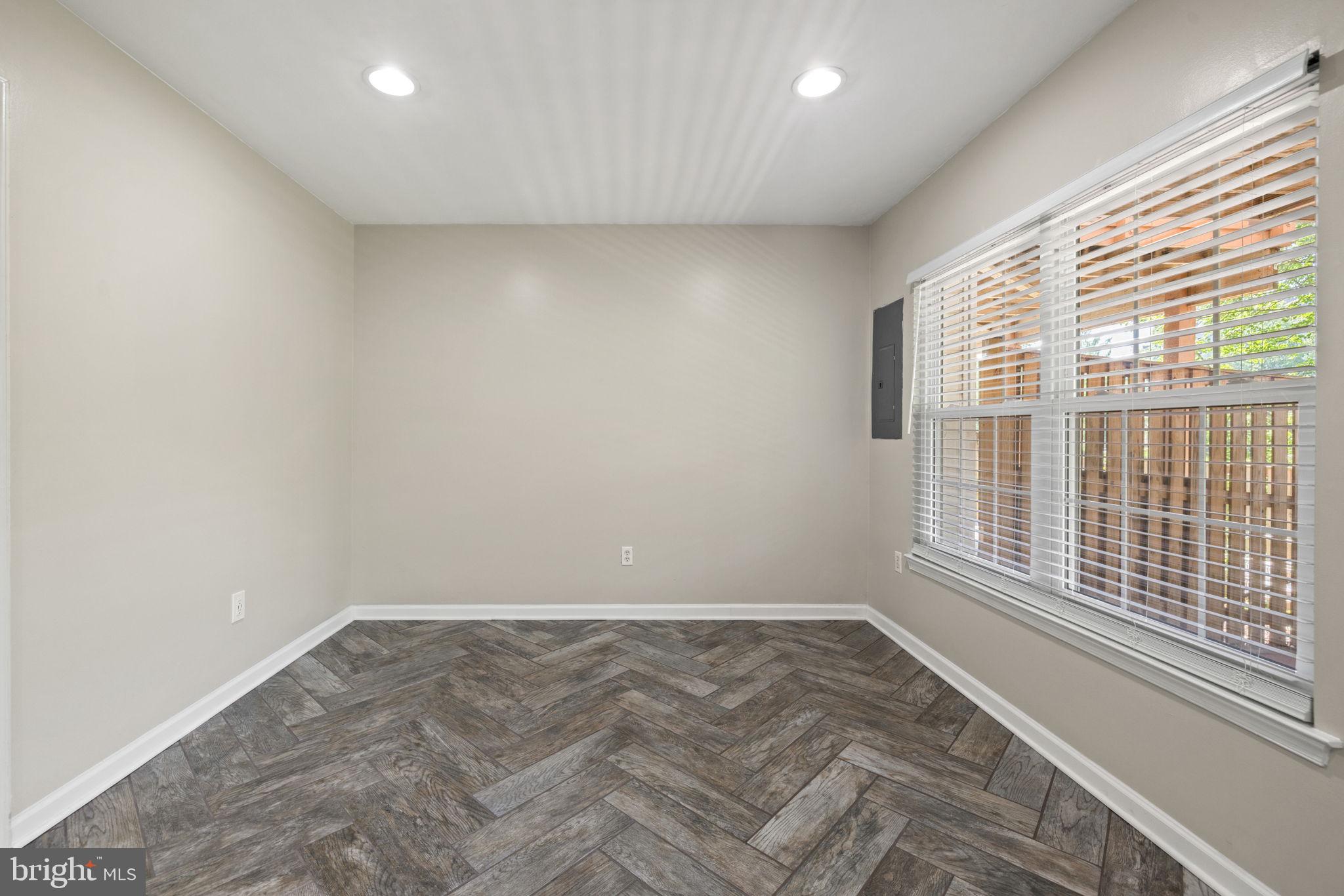 JEFFERSON VILLAGE - Residential