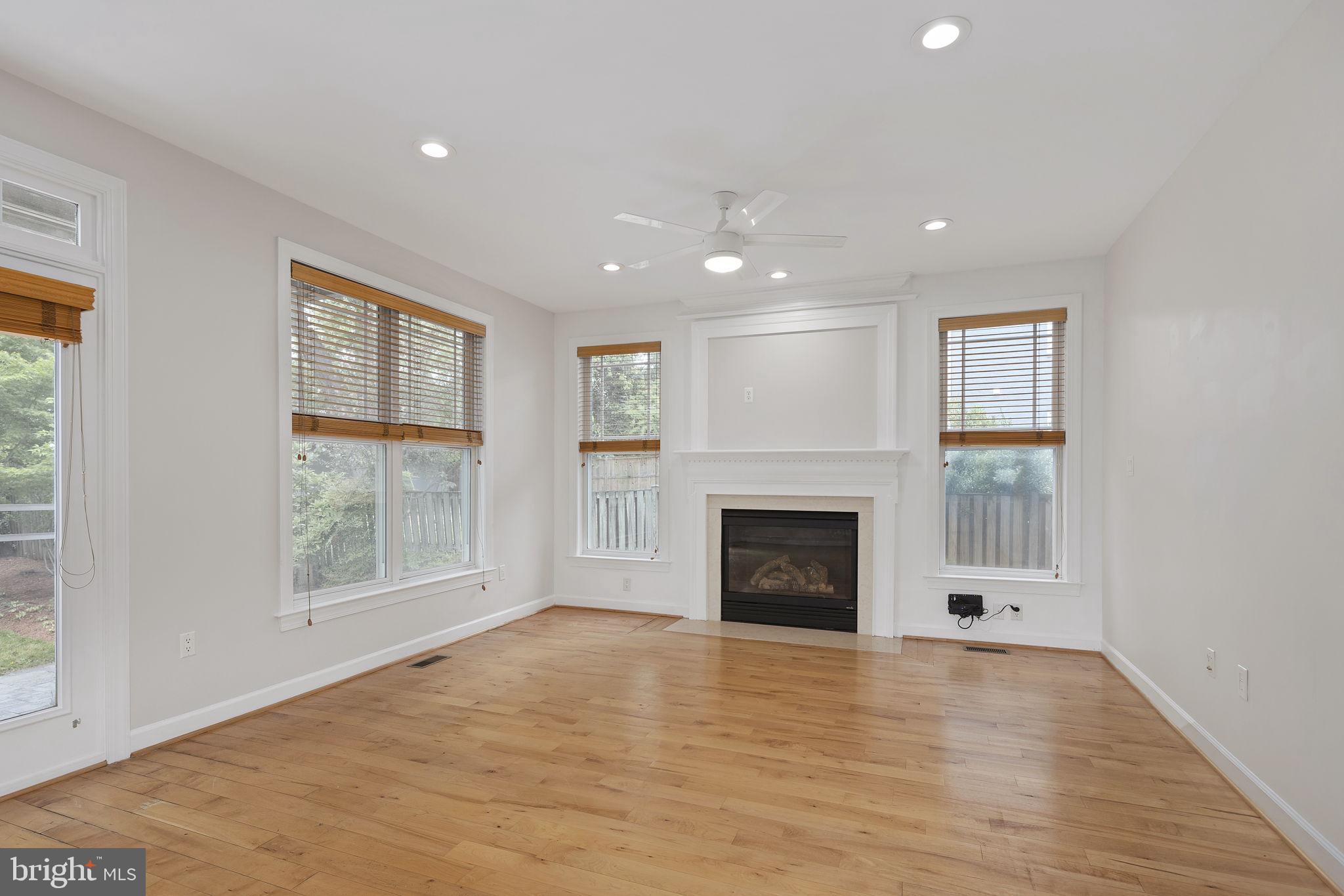 HIGHVIEW PARK - Residential