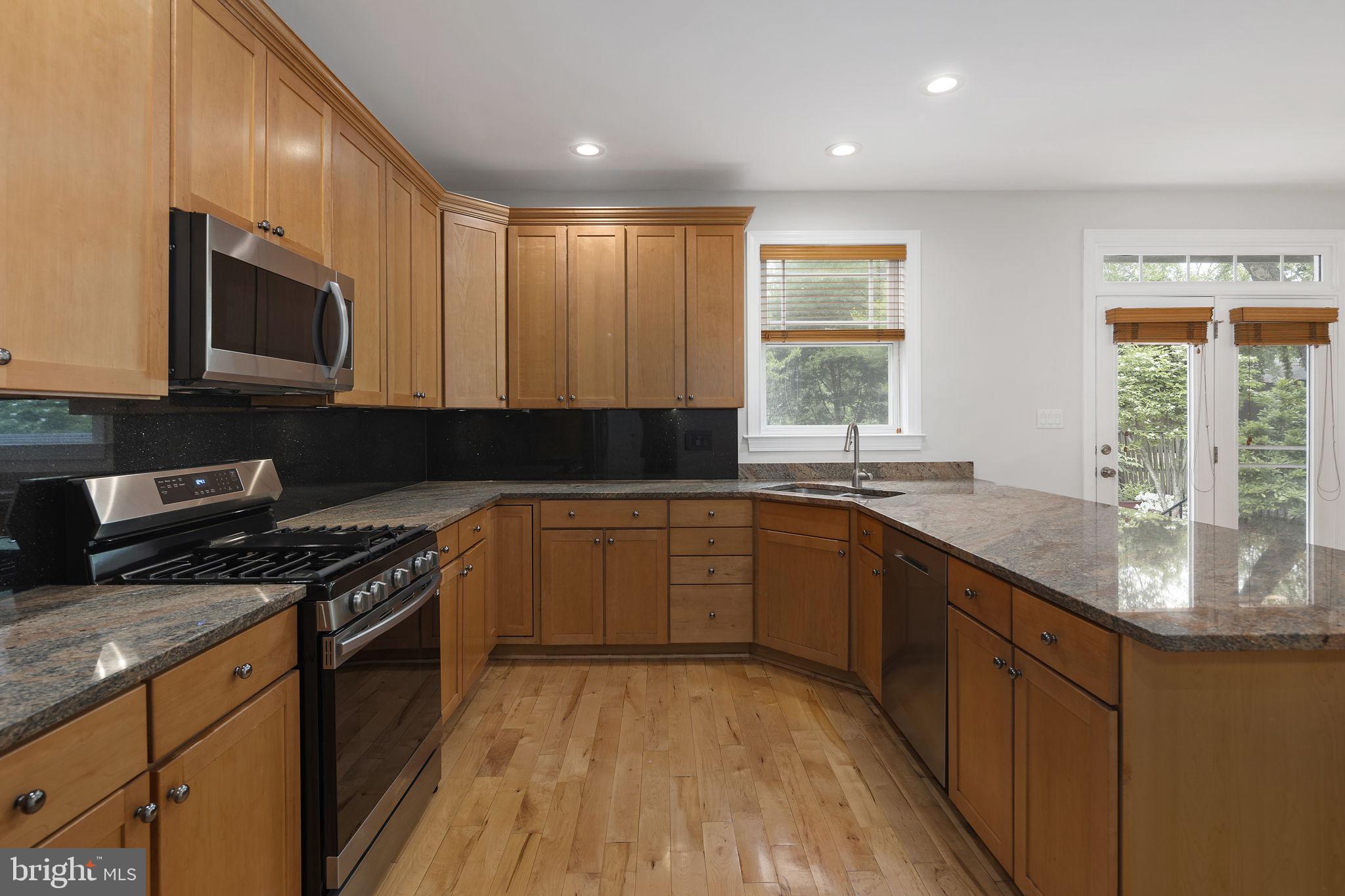 HIGHVIEW PARK - Residential