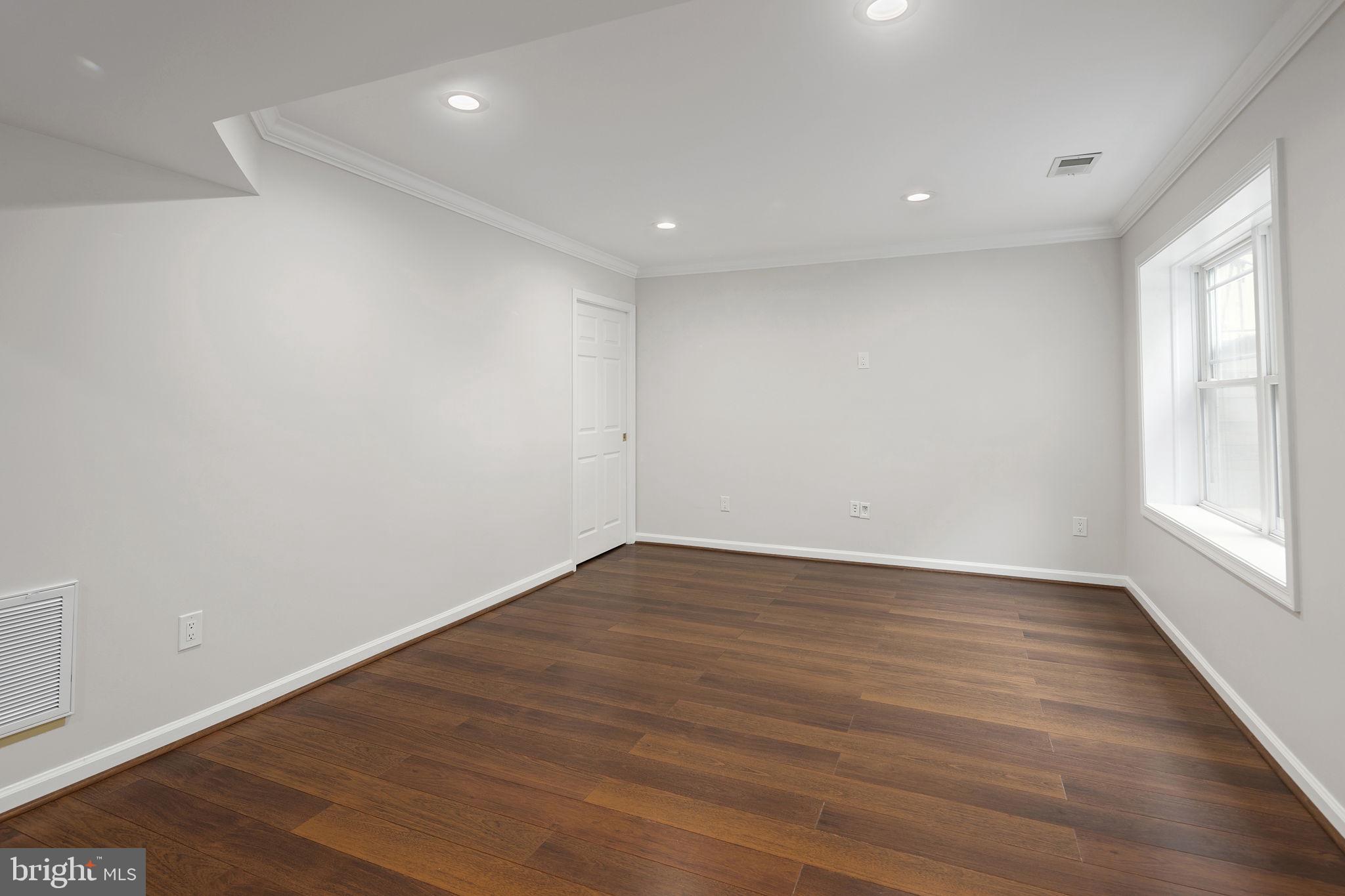 HIGHVIEW PARK - Residential