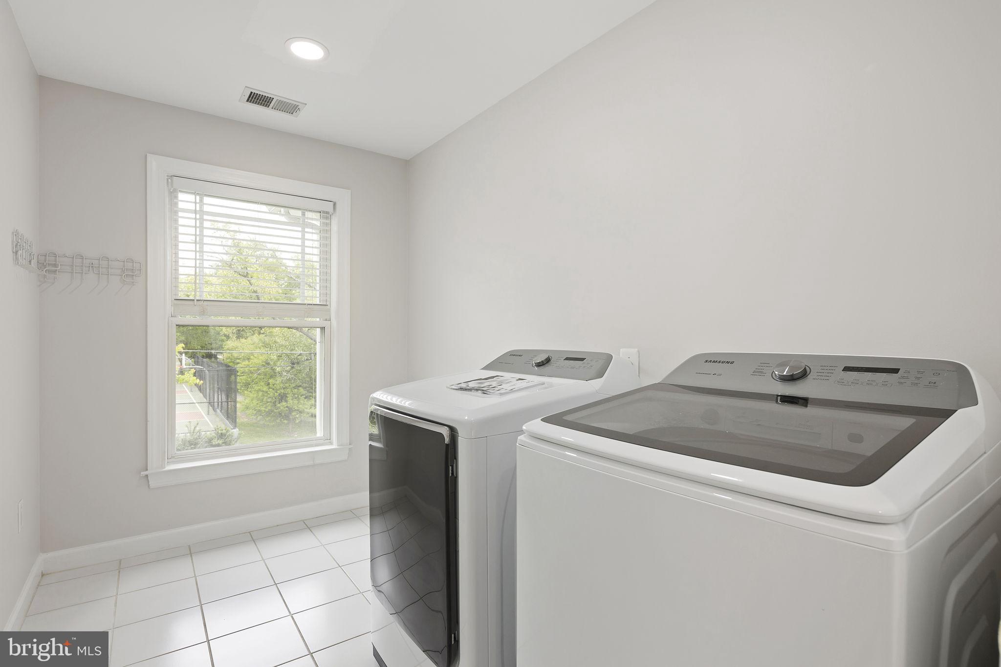 HIGHVIEW PARK - Residential