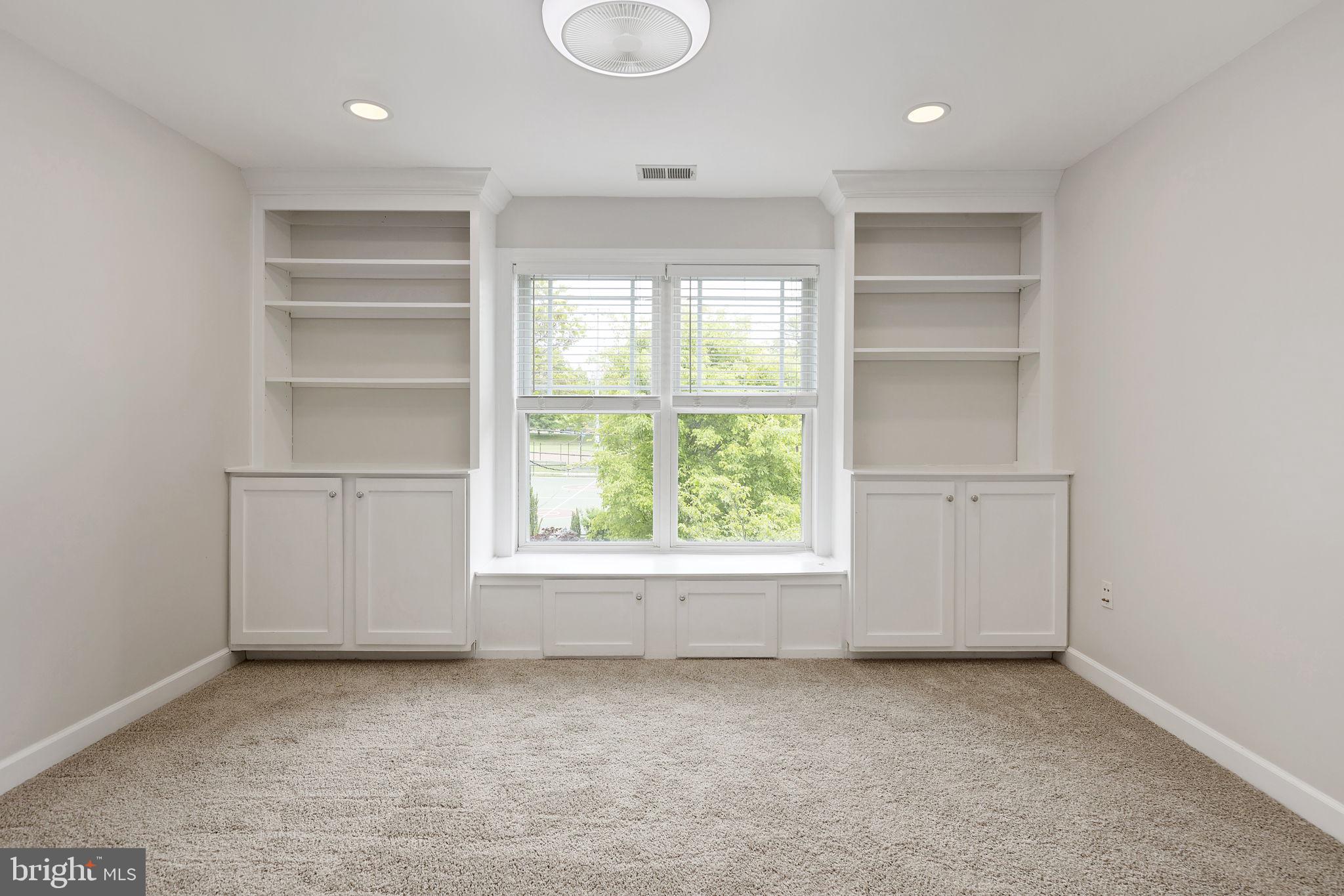 HIGHVIEW PARK - Residential