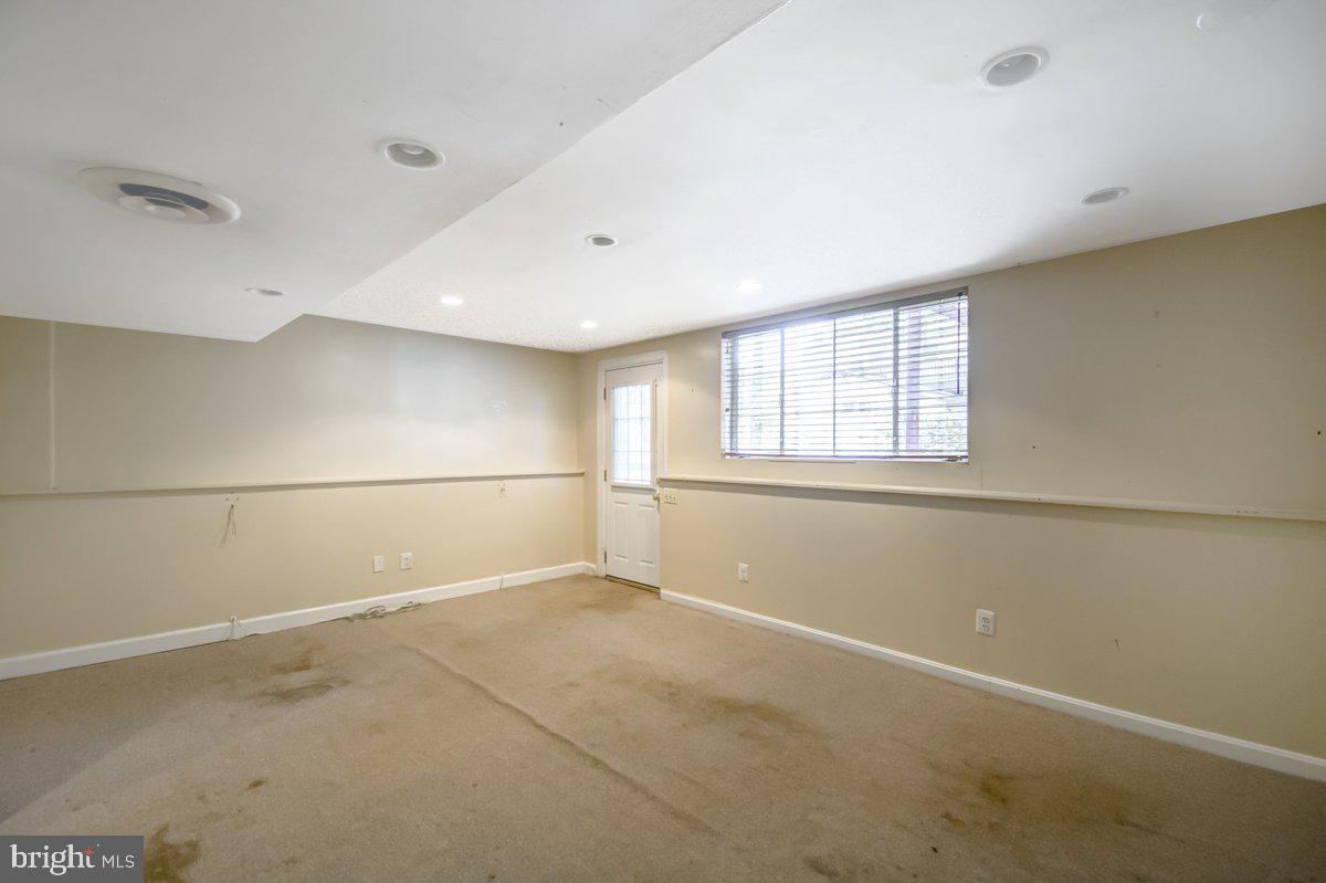 LANDOVER ESTATES - Residential