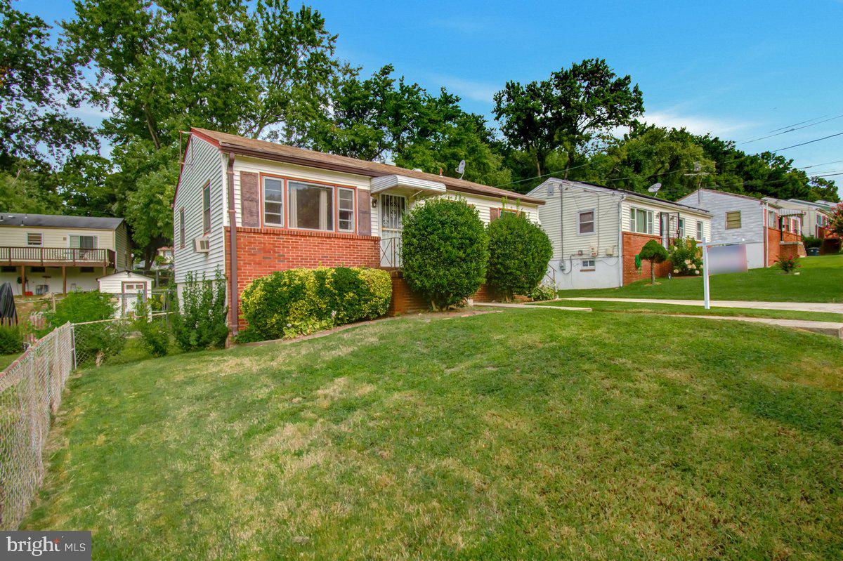 LANDOVER ESTATES - Residential