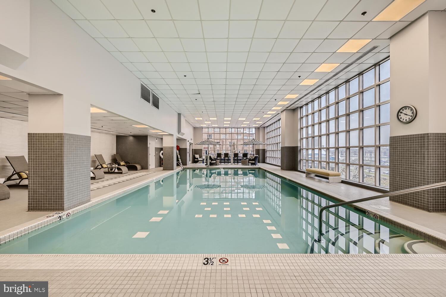 HARBOR EAST - Residential