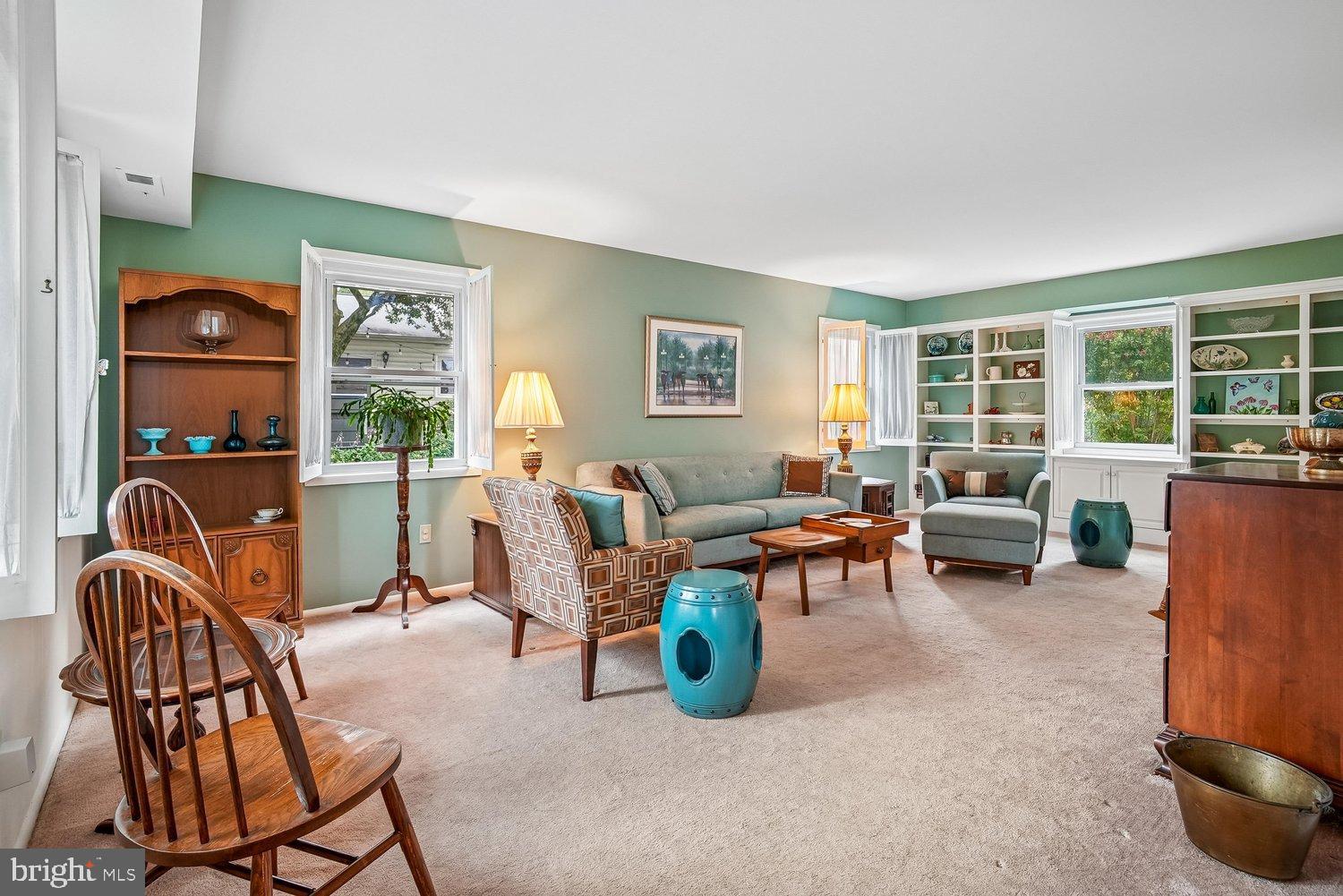 7243 WICKFORD DRIVE