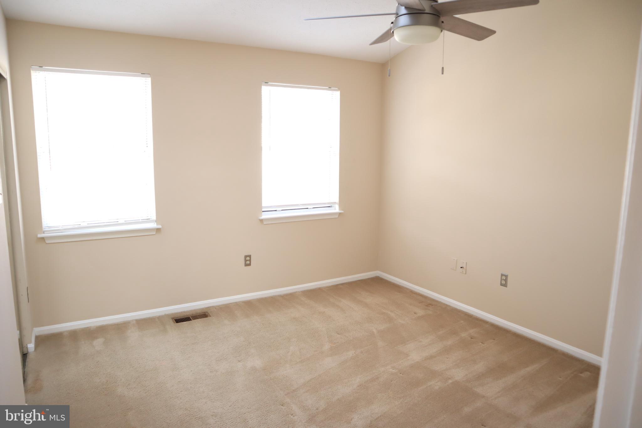 PICKWICK VILLAGE - Residential Lease