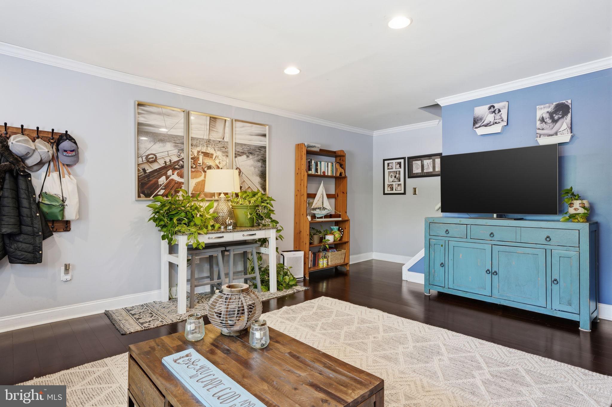WHITPAIN HILLS - Residential