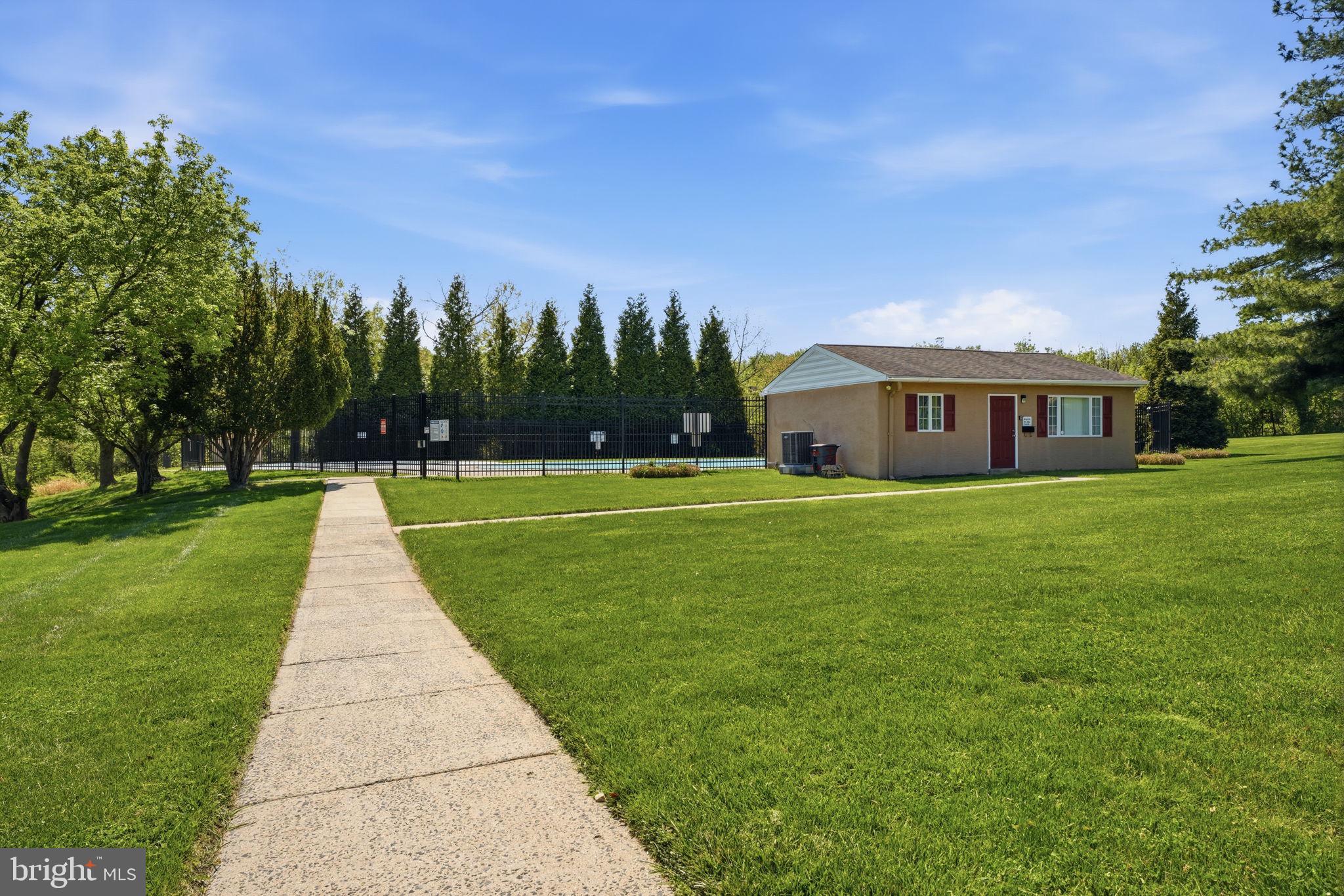 WHITPAIN HILLS - Residential