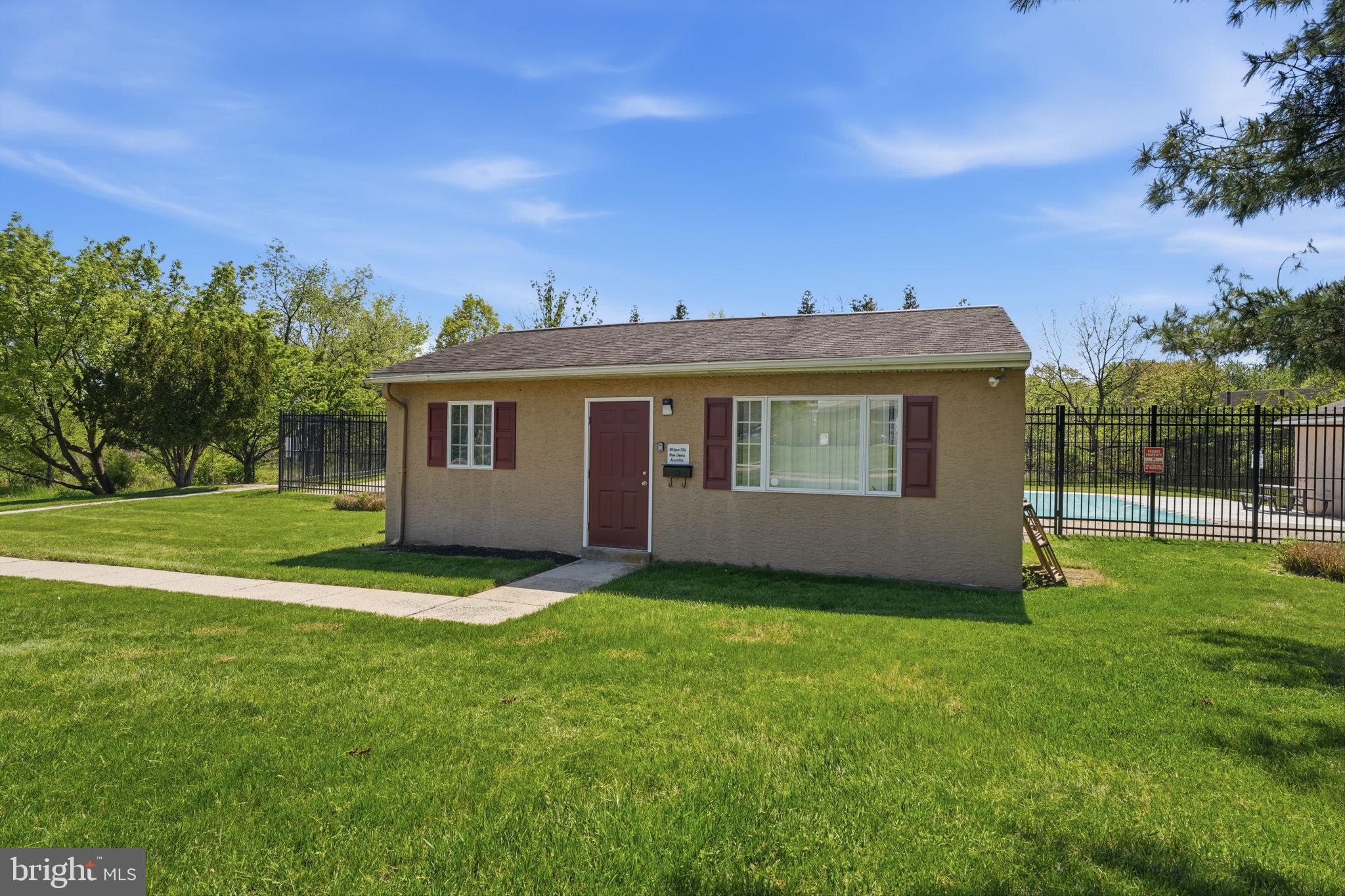 WHITPAIN HILLS - Residential