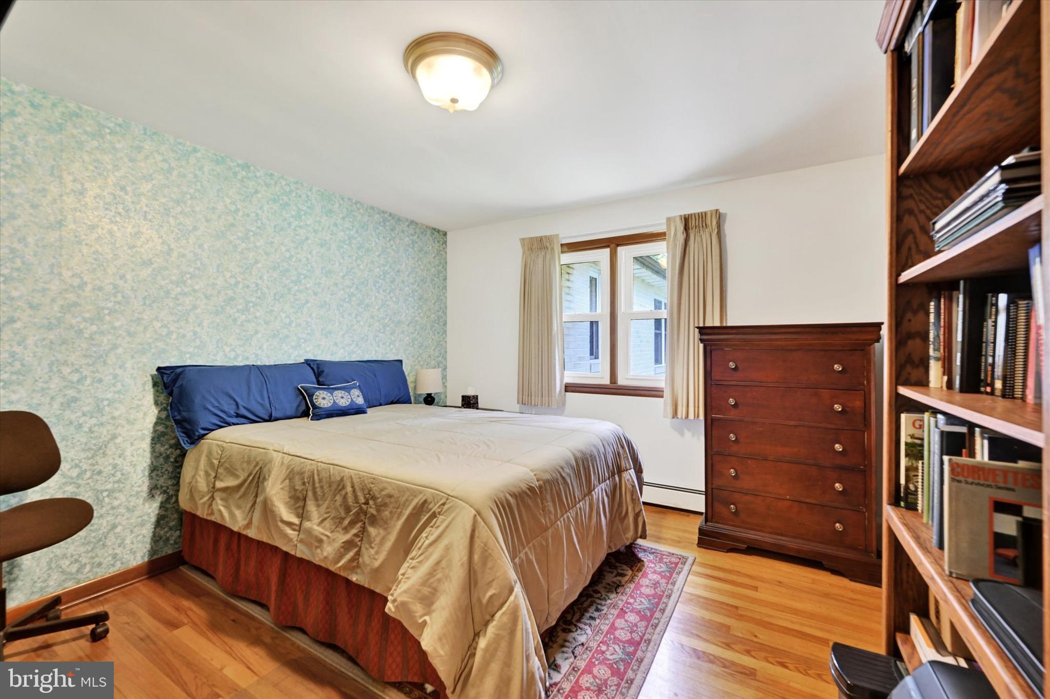 HAMPSTEAD - Residential
