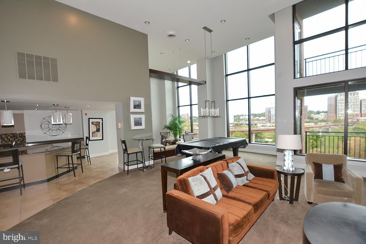 MIDTOWN ALEXANDRIA STATION CONDOMINIUM - Residential Lease