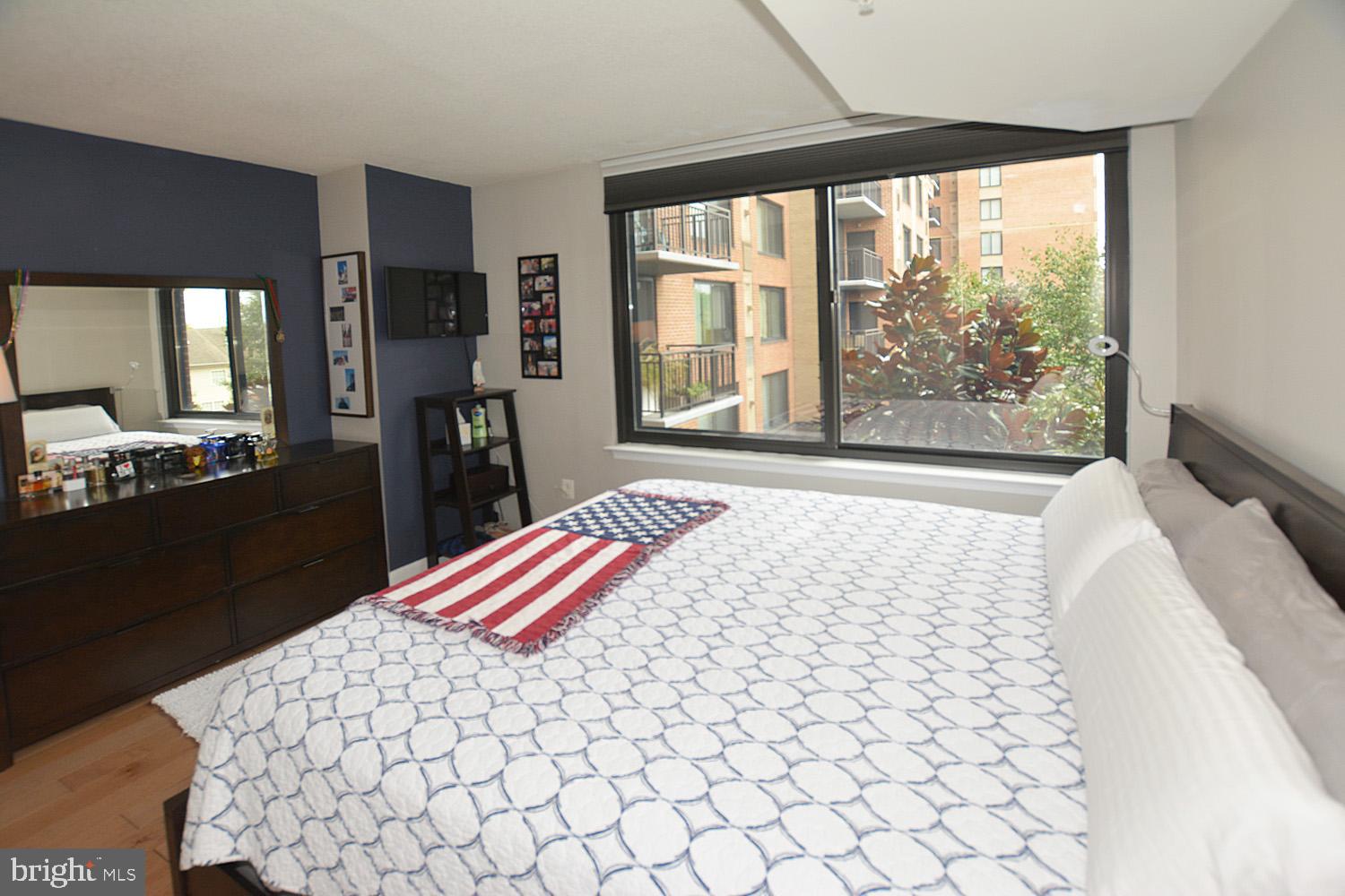 MIDTOWN ALEXANDRIA STATION CONDOMINIUM - Residential Lease