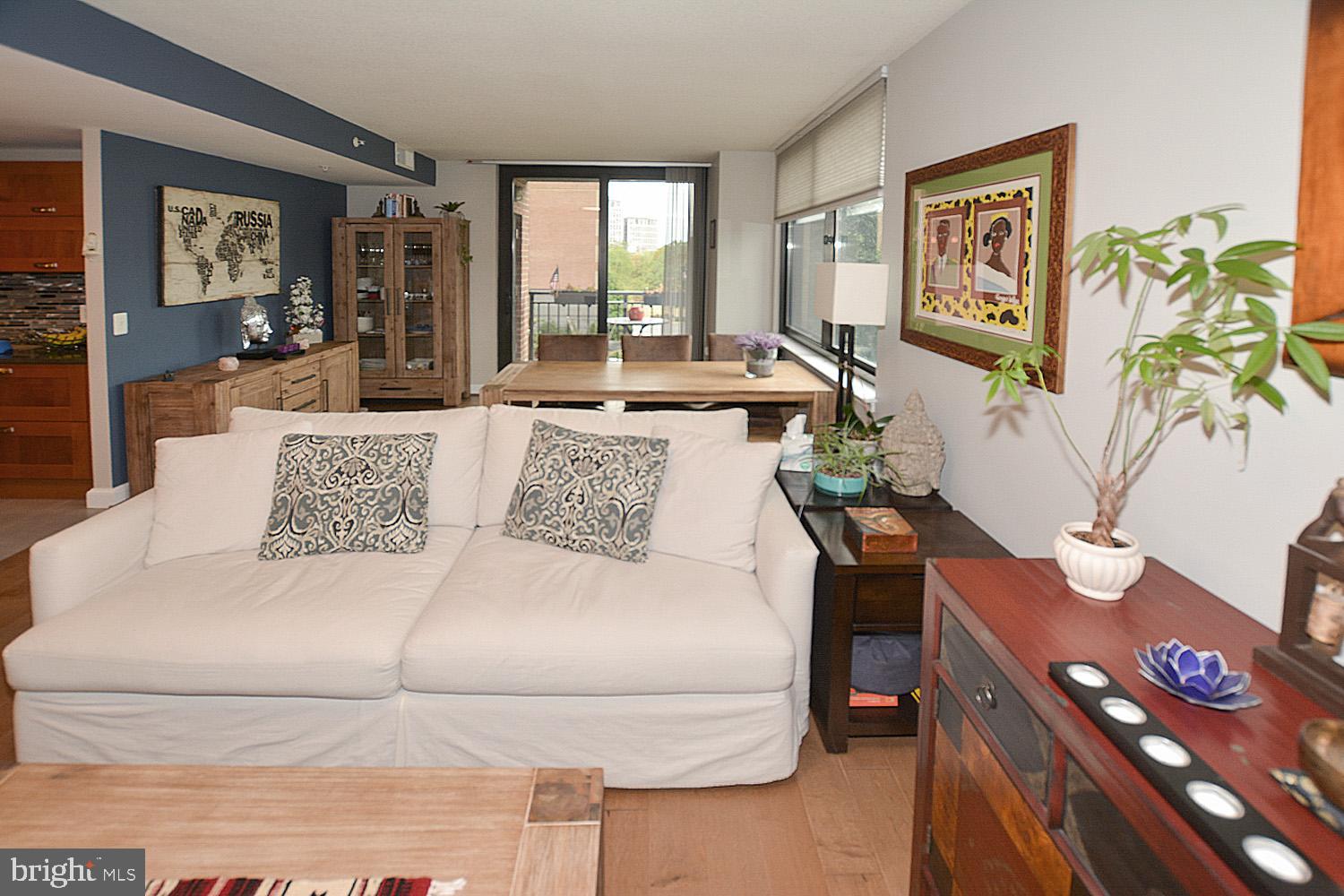 MIDTOWN ALEXANDRIA STATION CONDOMINIUM - Residential Lease