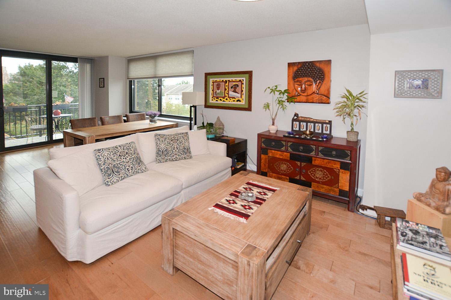 MIDTOWN ALEXANDRIA STATION CONDOMINIUM - Residential Lease