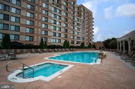 MIDTOWN ALEXANDRIA STATION CONDOMINIUM - Residential Lease