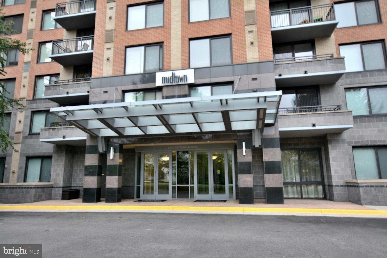 MIDTOWN ALEXANDRIA STATION CONDOMINIUM - Residential Lease