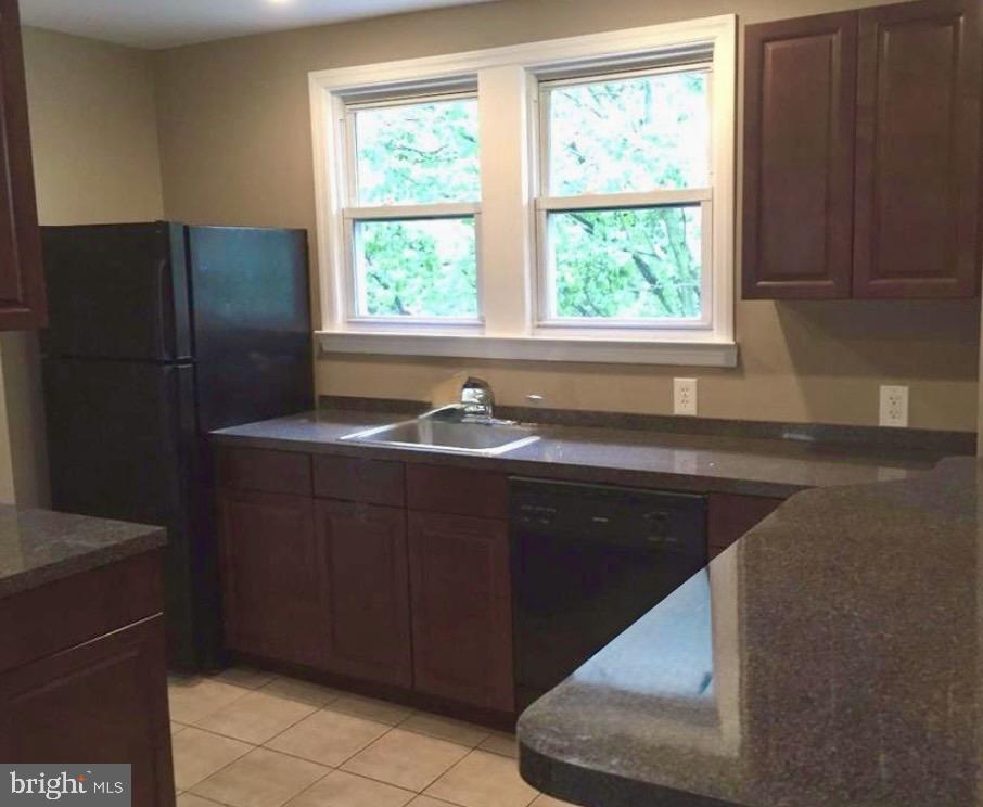 29 E BUCKINGHAM AVENUE 2ND FL