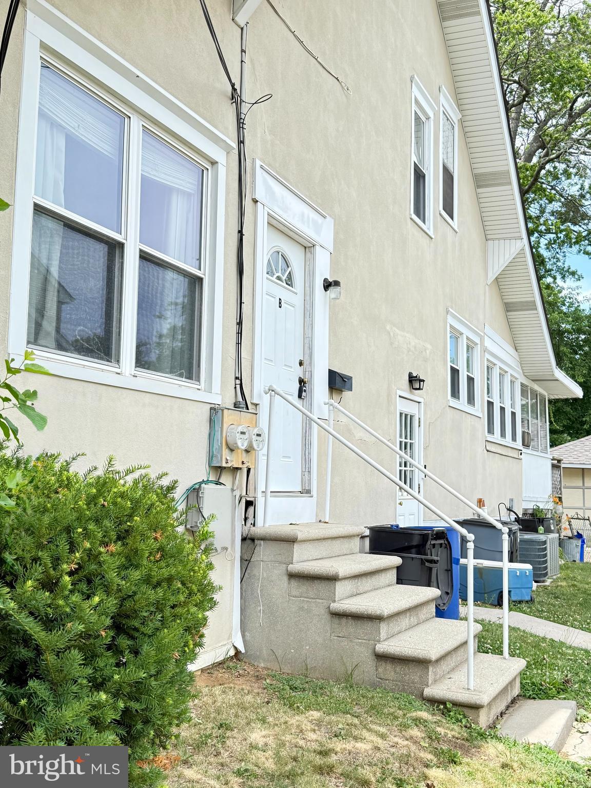 29 E BUCKINGHAM AVENUE 2ND FL