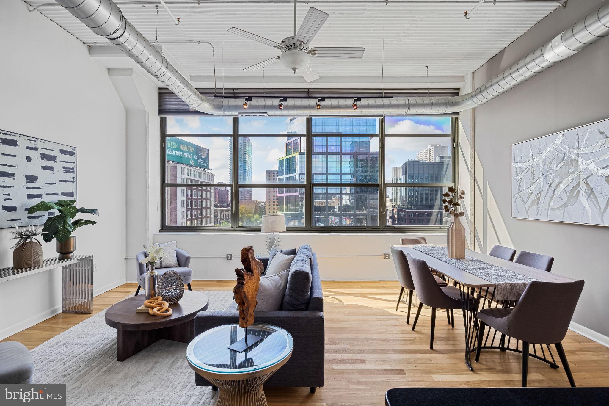 LOGAN SQUARE - Residential