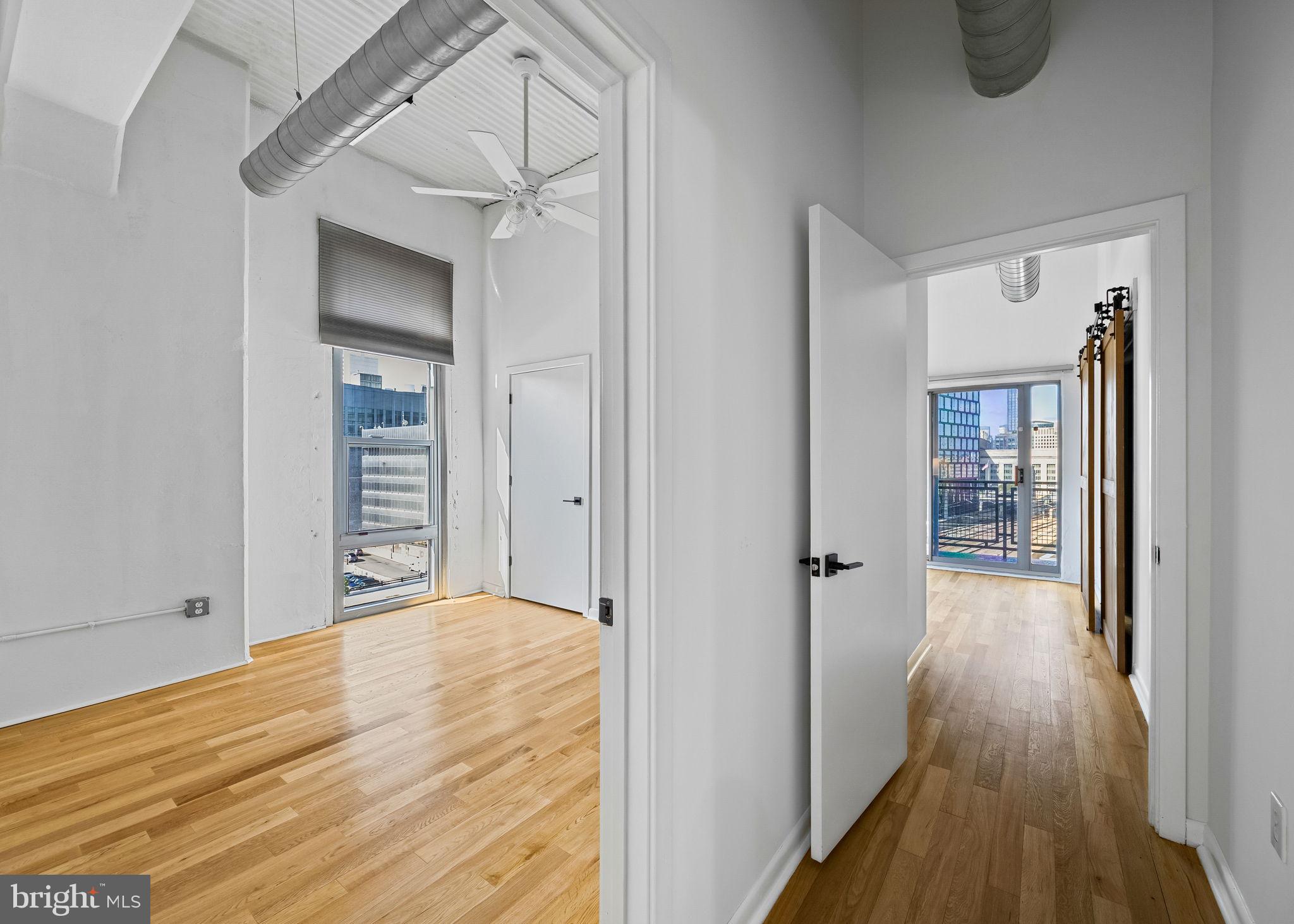 LOGAN SQUARE - Residential