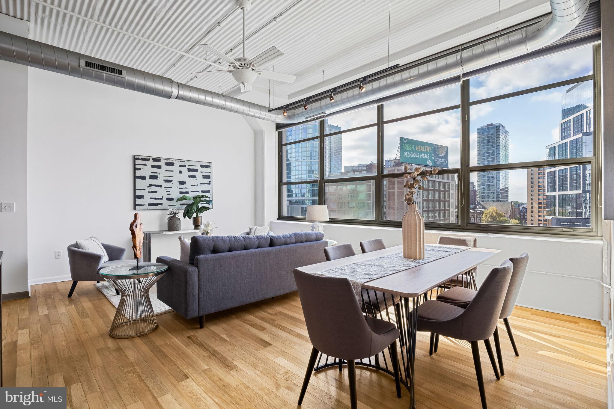 LOGAN SQUARE - Residential