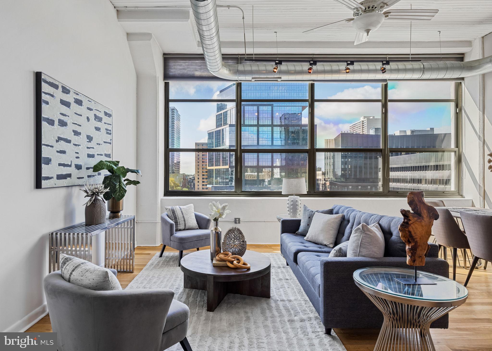 LOGAN SQUARE - Residential