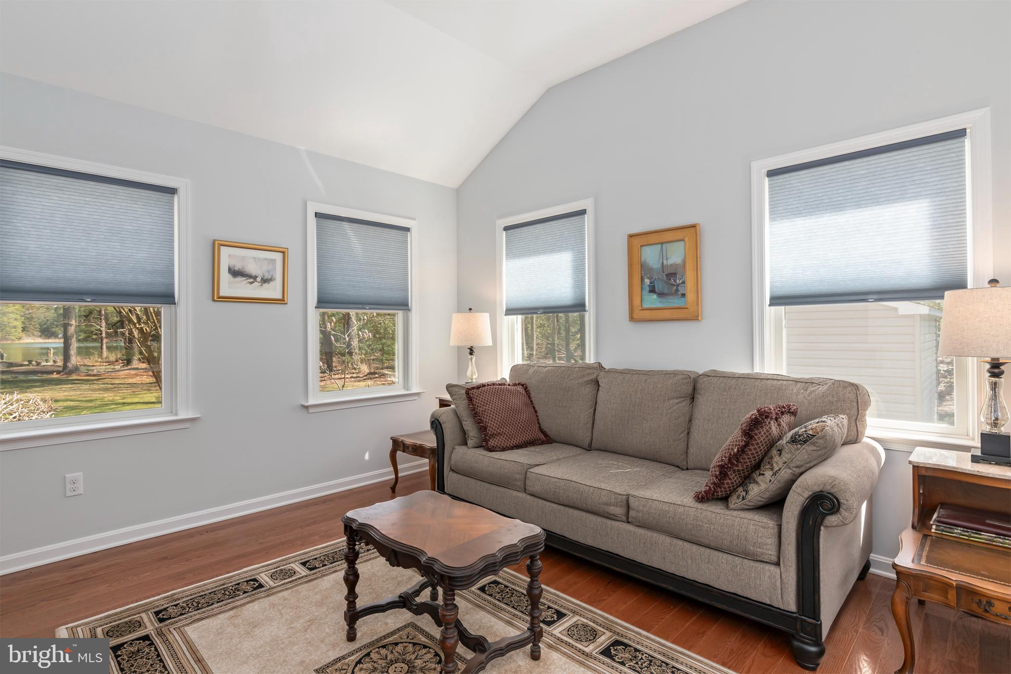 ROYAL OAK - Residential