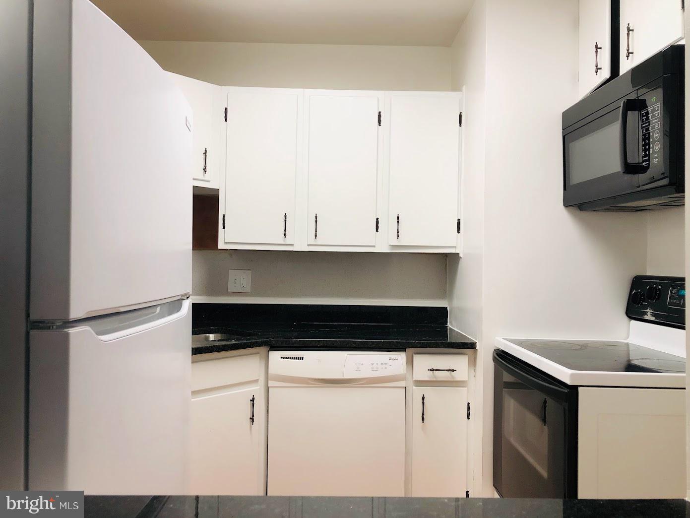 PEMBROOKE - Residential Lease