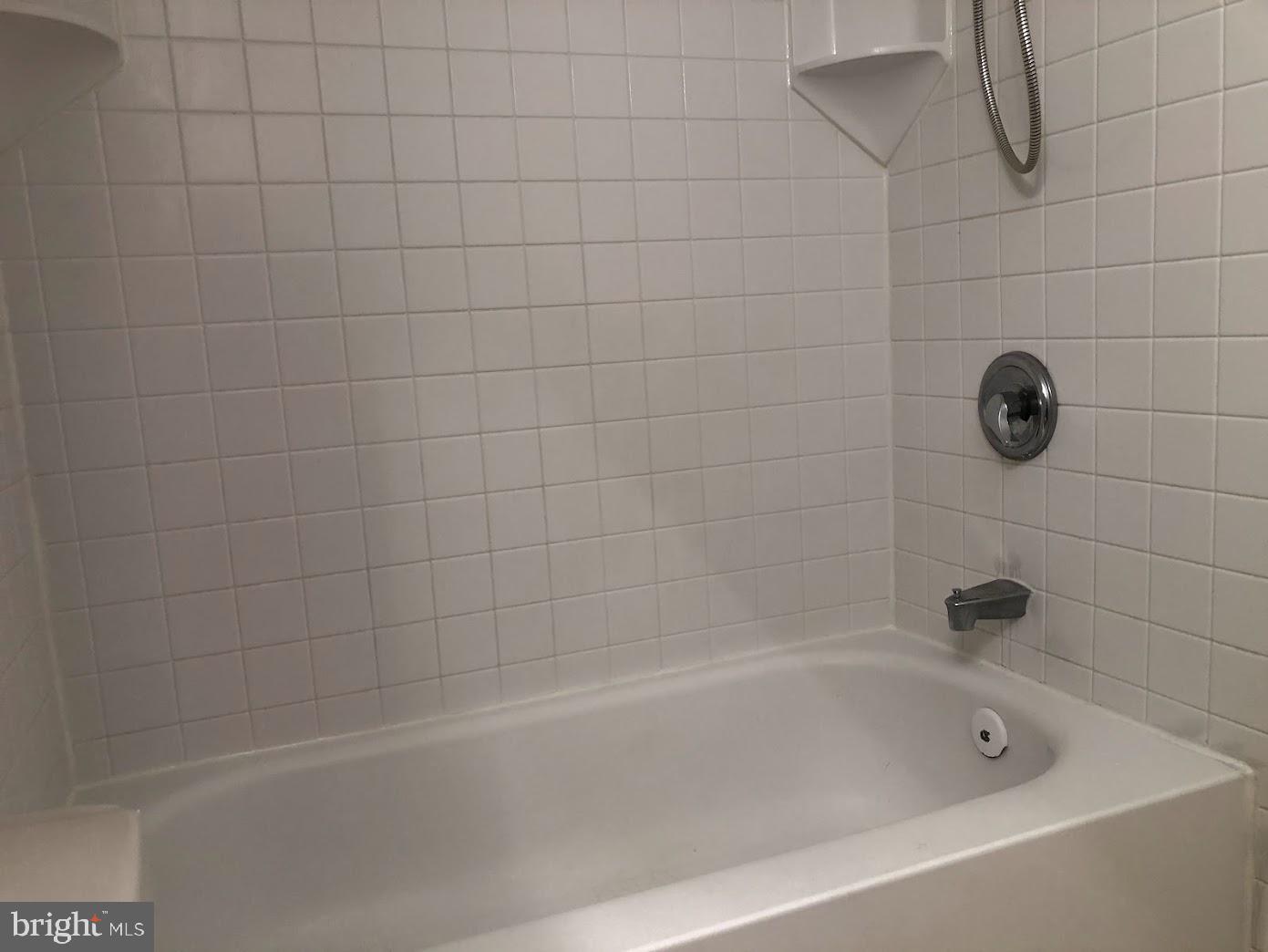 PEMBROOKE - Residential Lease