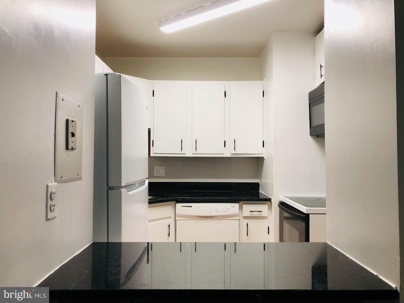 PEMBROOKE - Residential Lease