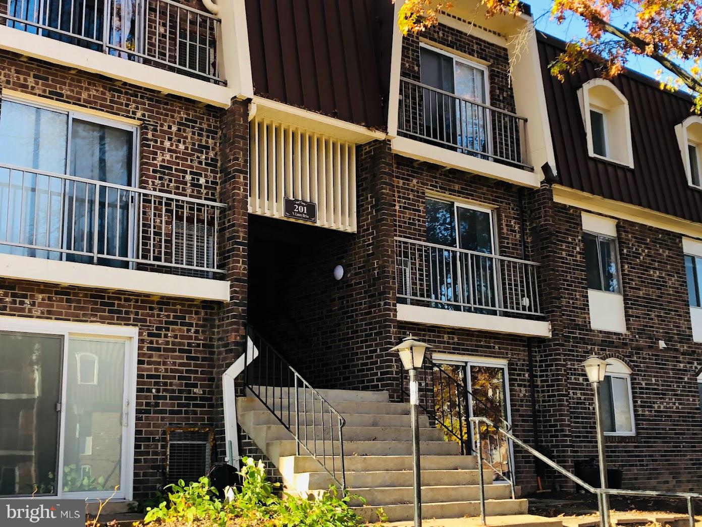 PEMBROOKE - Residential Lease