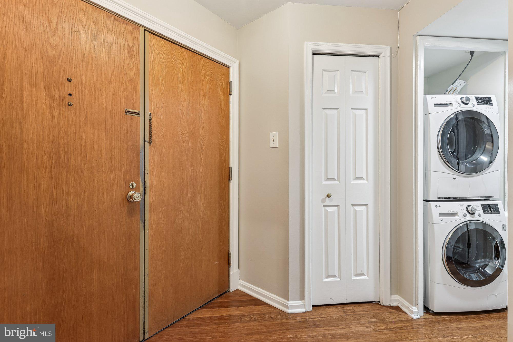 1301 N COURTHOUSE ROAD 807