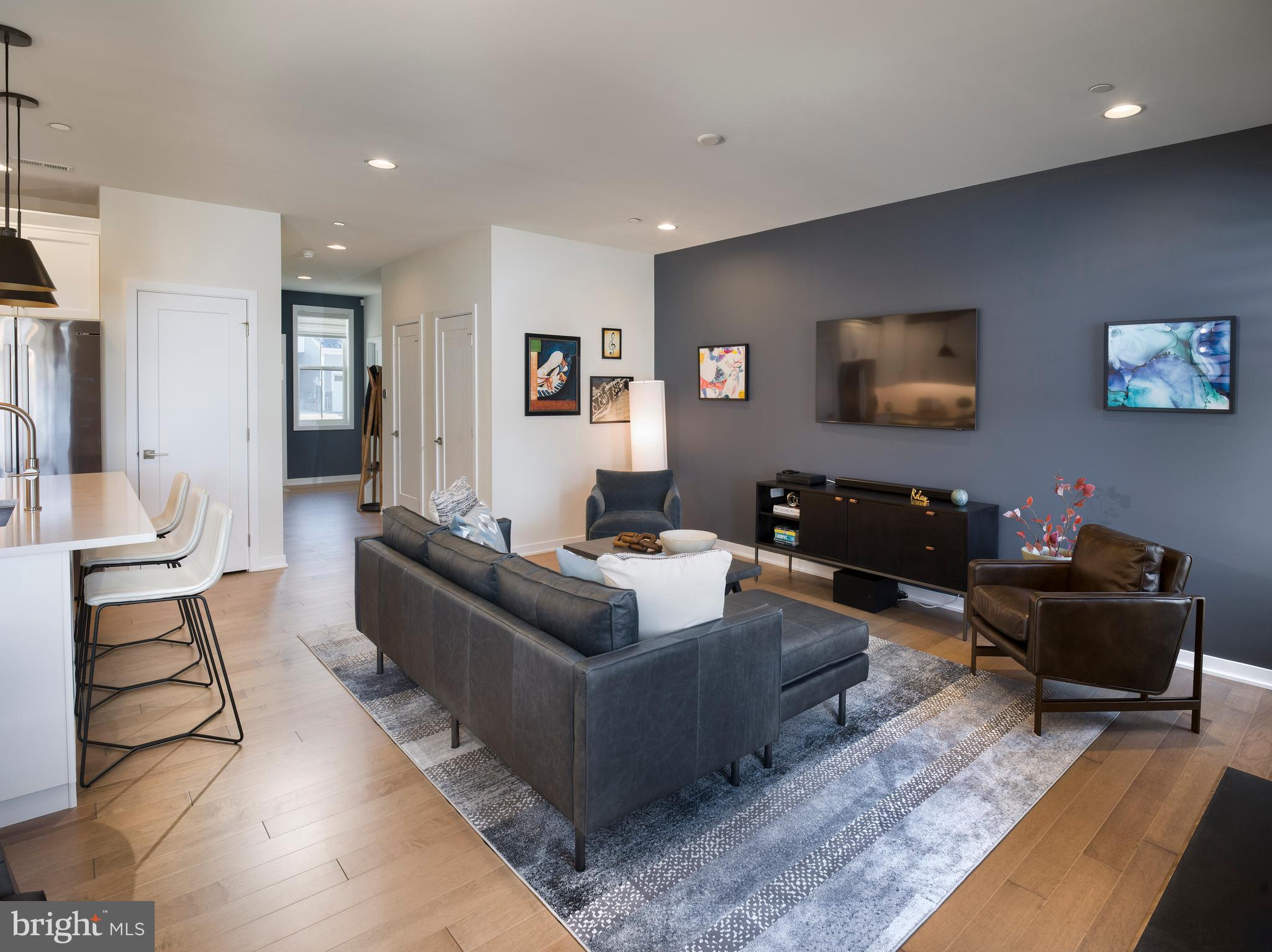 RESERVE AT CENTER SQUARE - Residential