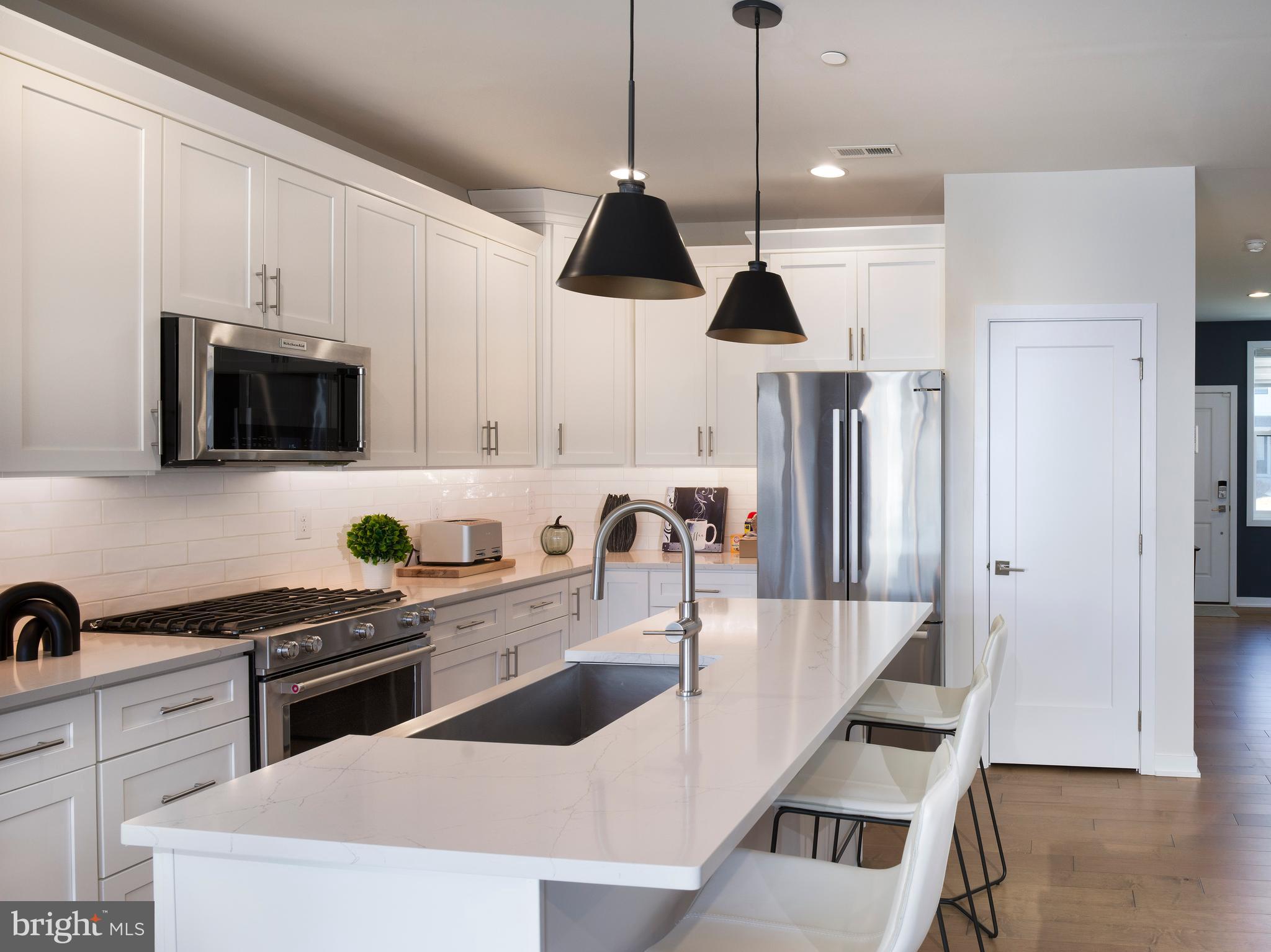 RESERVE AT CENTER SQUARE - Residential
