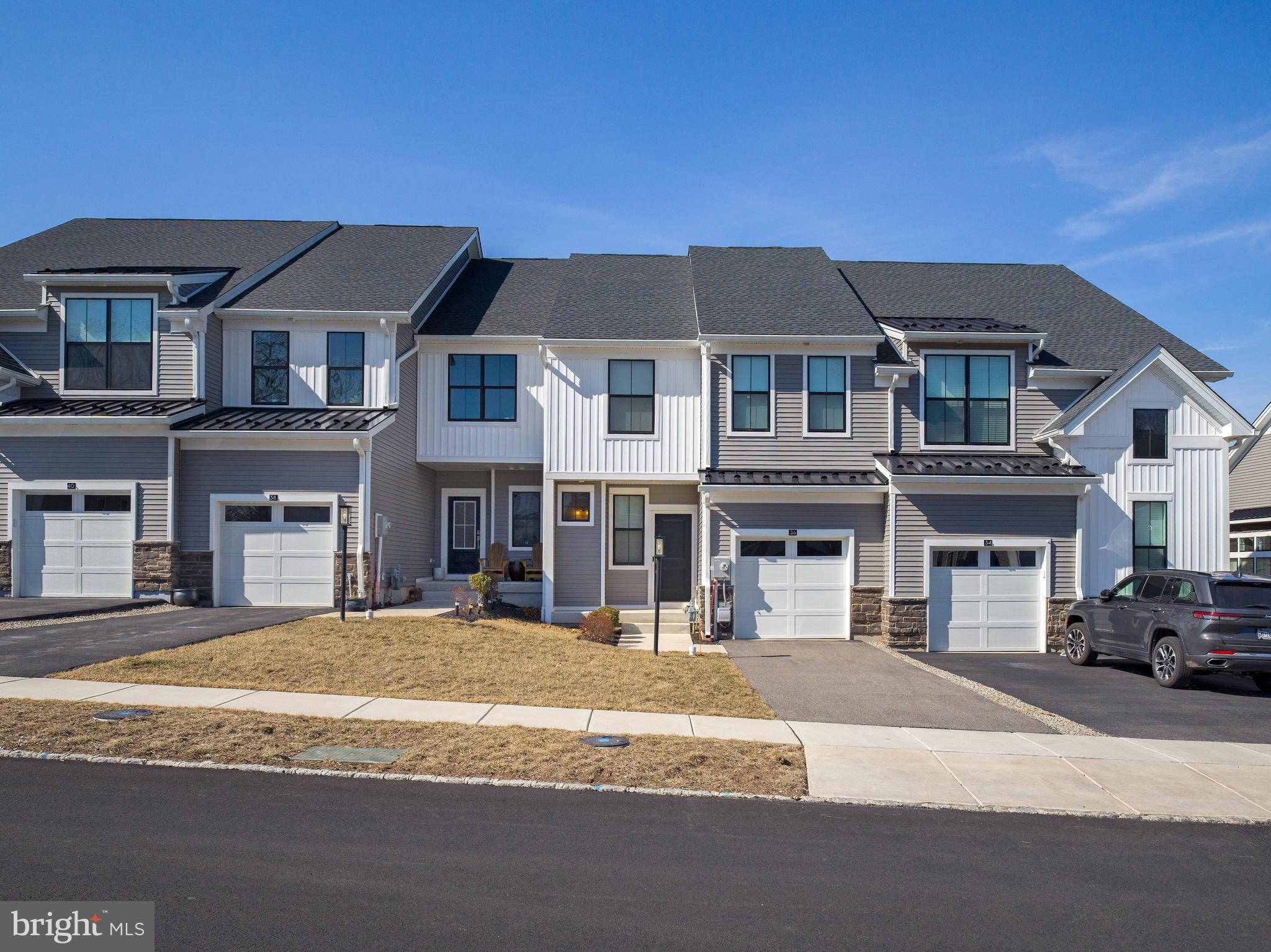 RESERVE AT CENTER SQUARE - Residential