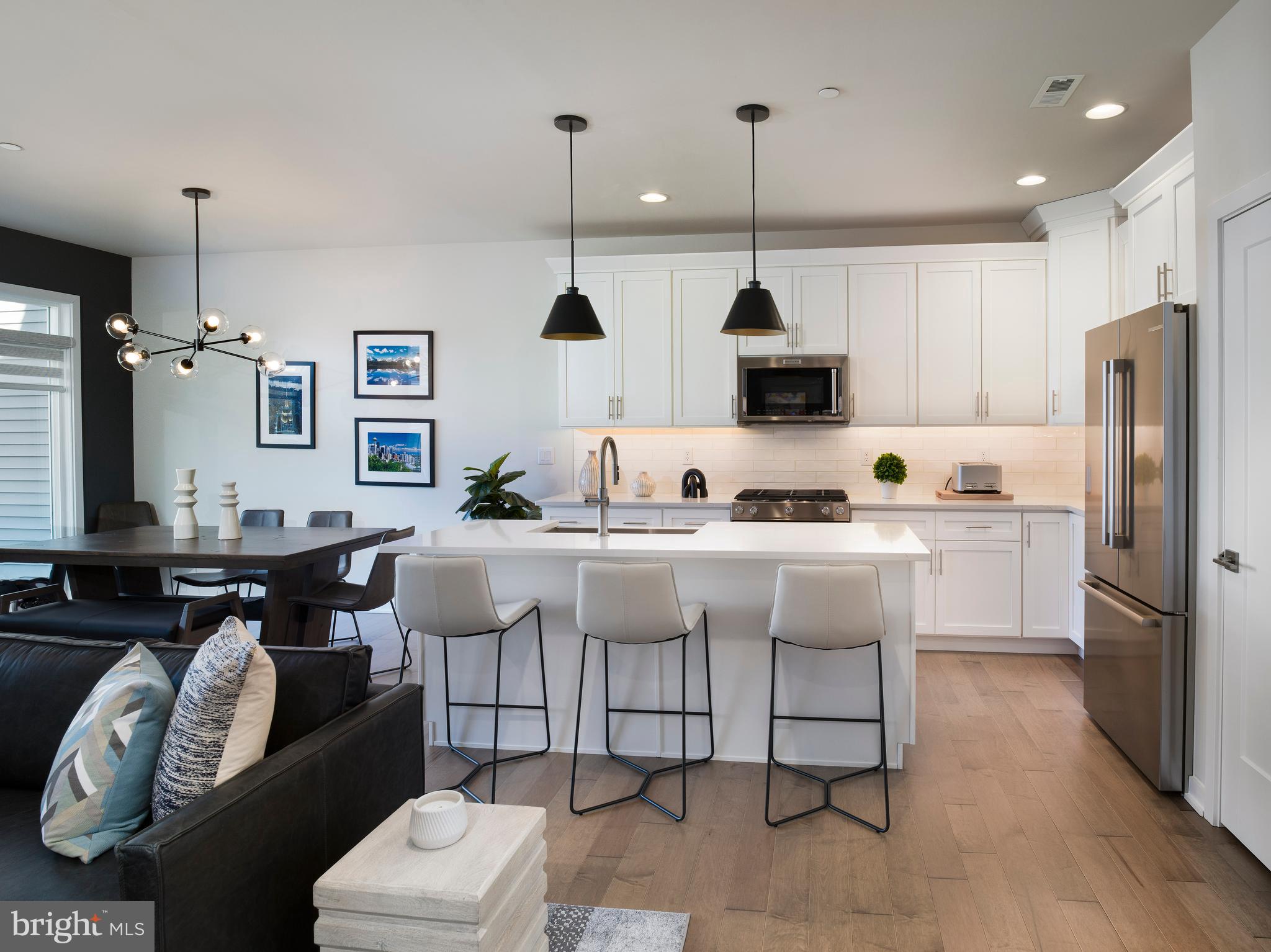 RESERVE AT CENTER SQUARE - Residential