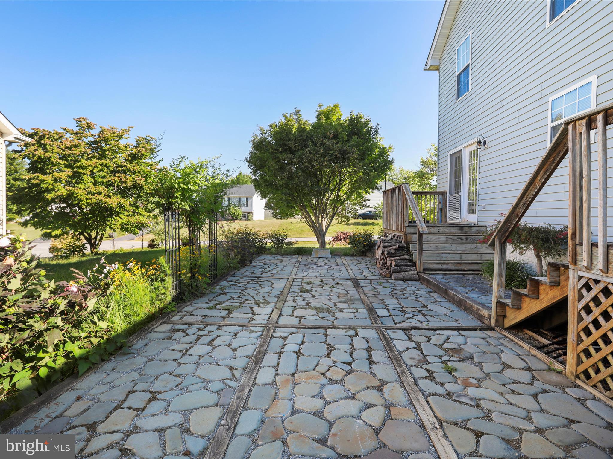 BRIAR RUN - Residential