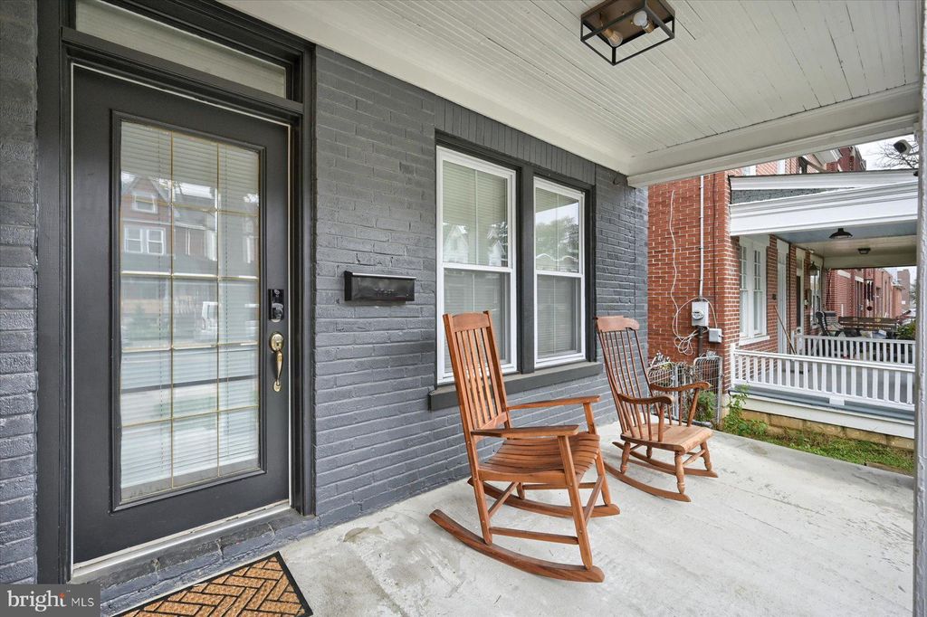 Photo of 411 E ROSS ST, LANCASTER, PA 17602 (MLS # PALA2027034)