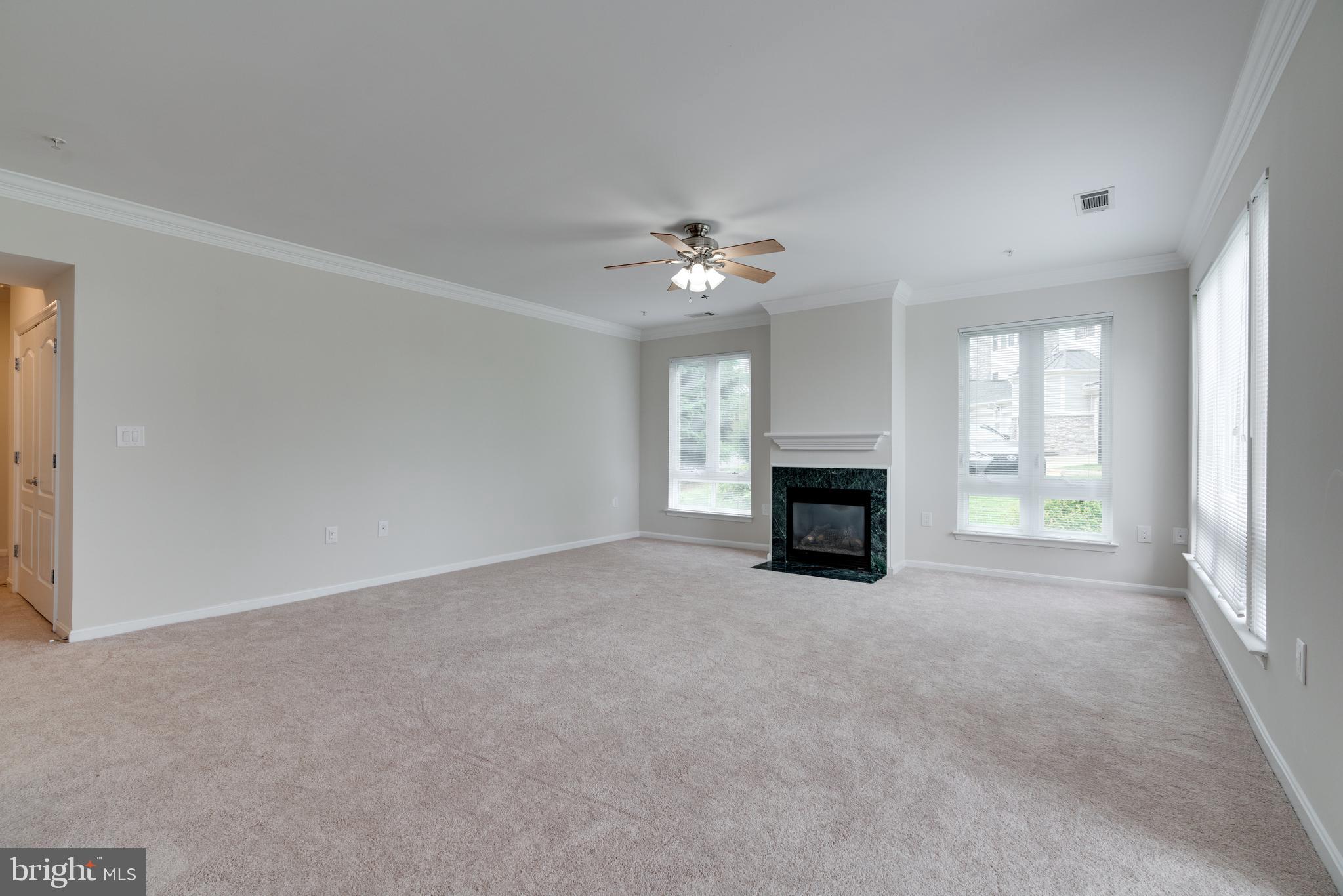 POTOMAC POINTE CONDOMINI - Residential Lease