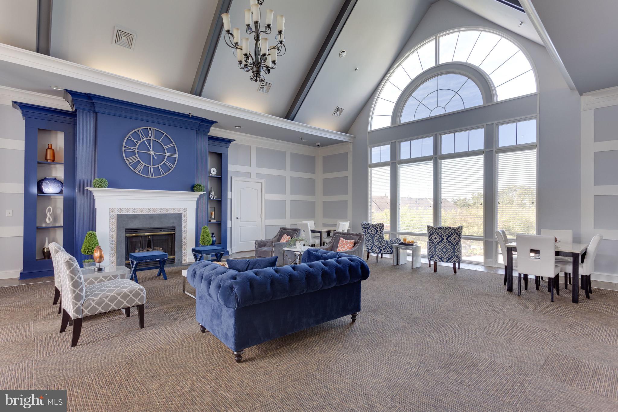 POTOMAC POINTE CONDOMINI - Residential Lease