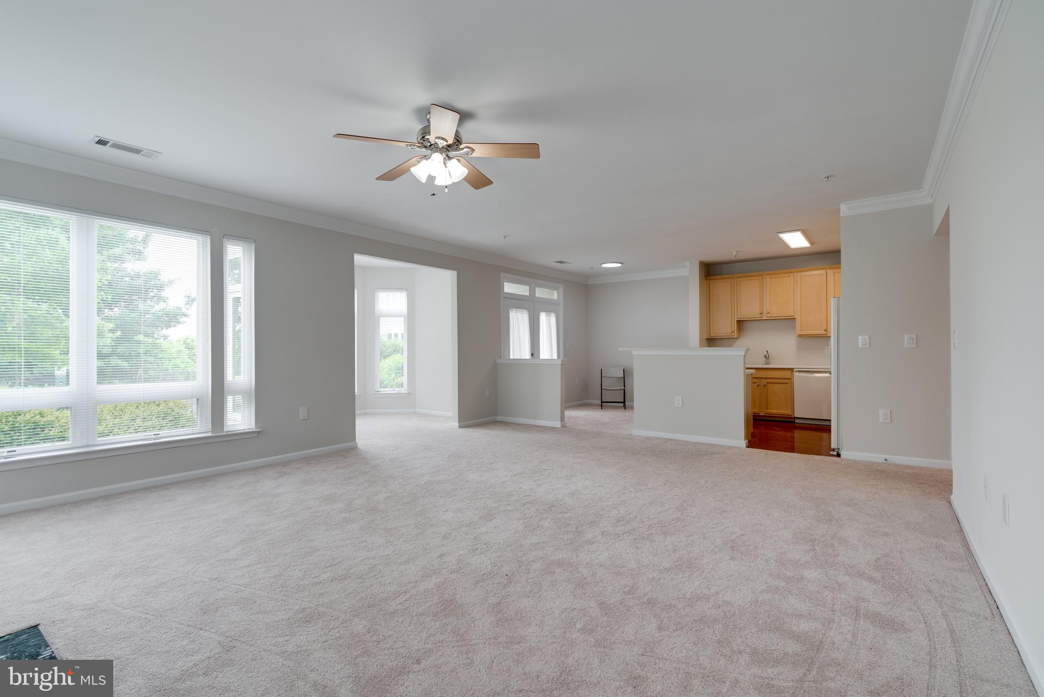 POTOMAC POINTE CONDOMINI - Residential Lease